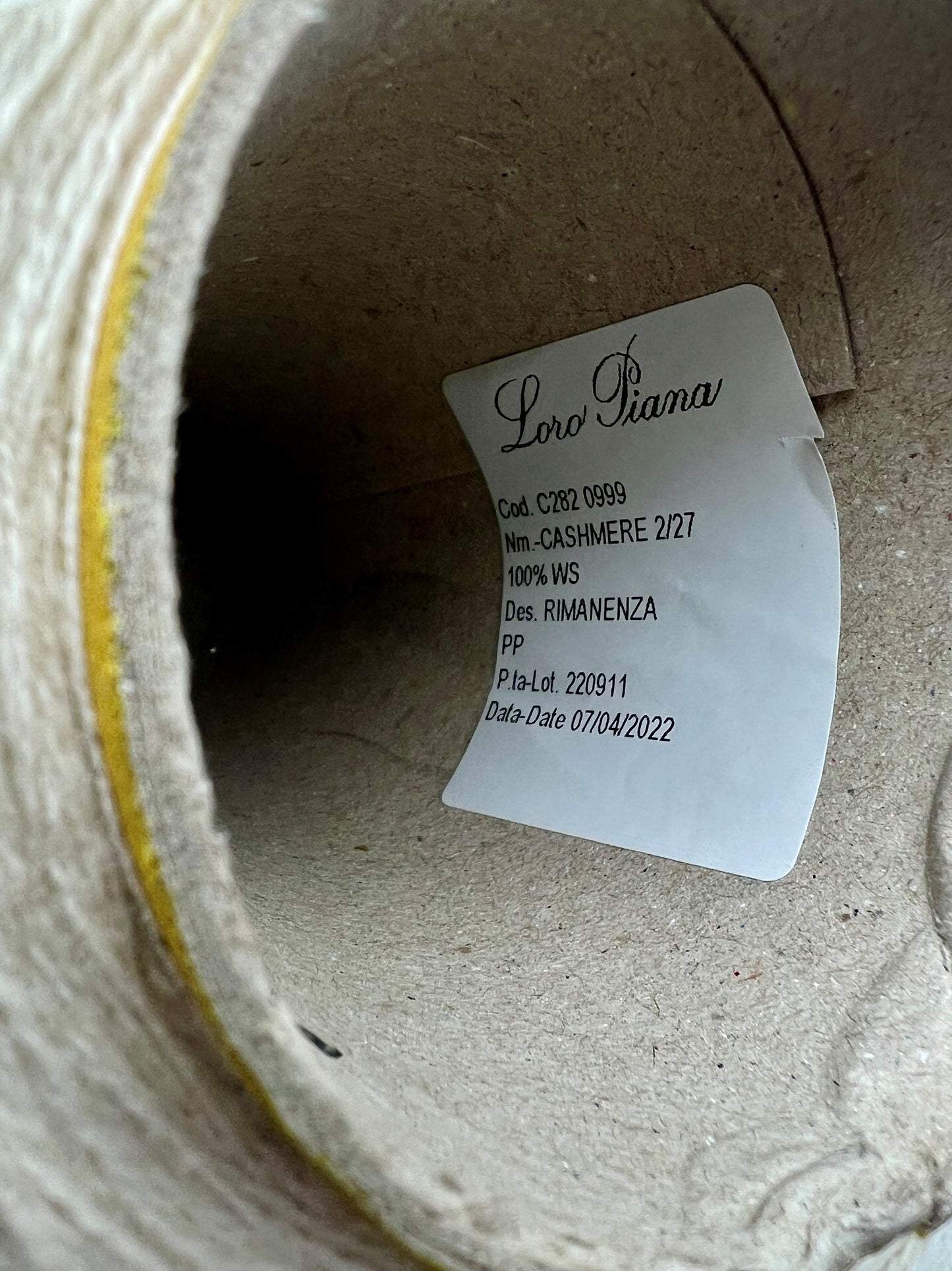 Cashmere 100% Yarn, CASHMERE, Luxury Italian Yarn by Loro Piana, Available in Balls and on Cones, Lace Weight, 1350m/100g (1476y/3.52oz)