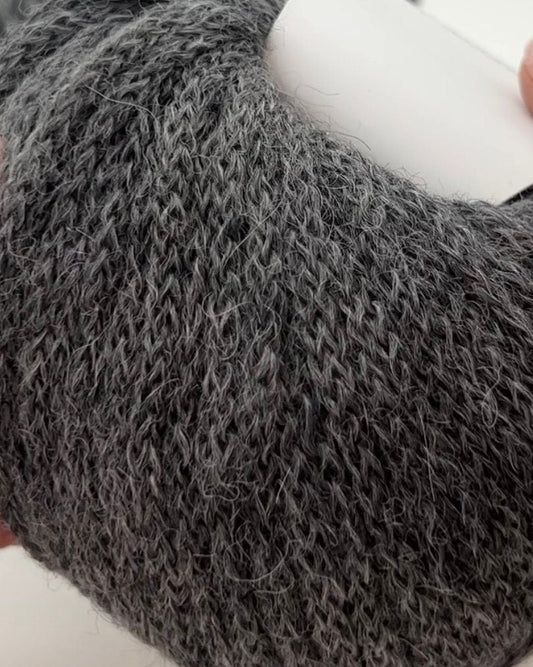 Lana Gatto ALPACA SUPERFINE yarn chunky alpaca cord Italian yarn
Luxury Italian alpaca yarn thick soft texture for sweaters and scarves
Close up of alpaca superfine yarn showing cord structure
Chunky alpaca yarn Lana Gatto soft warm knitting yarn
Superfine alpaca yarn ideal for cozy knitwear and fast projects