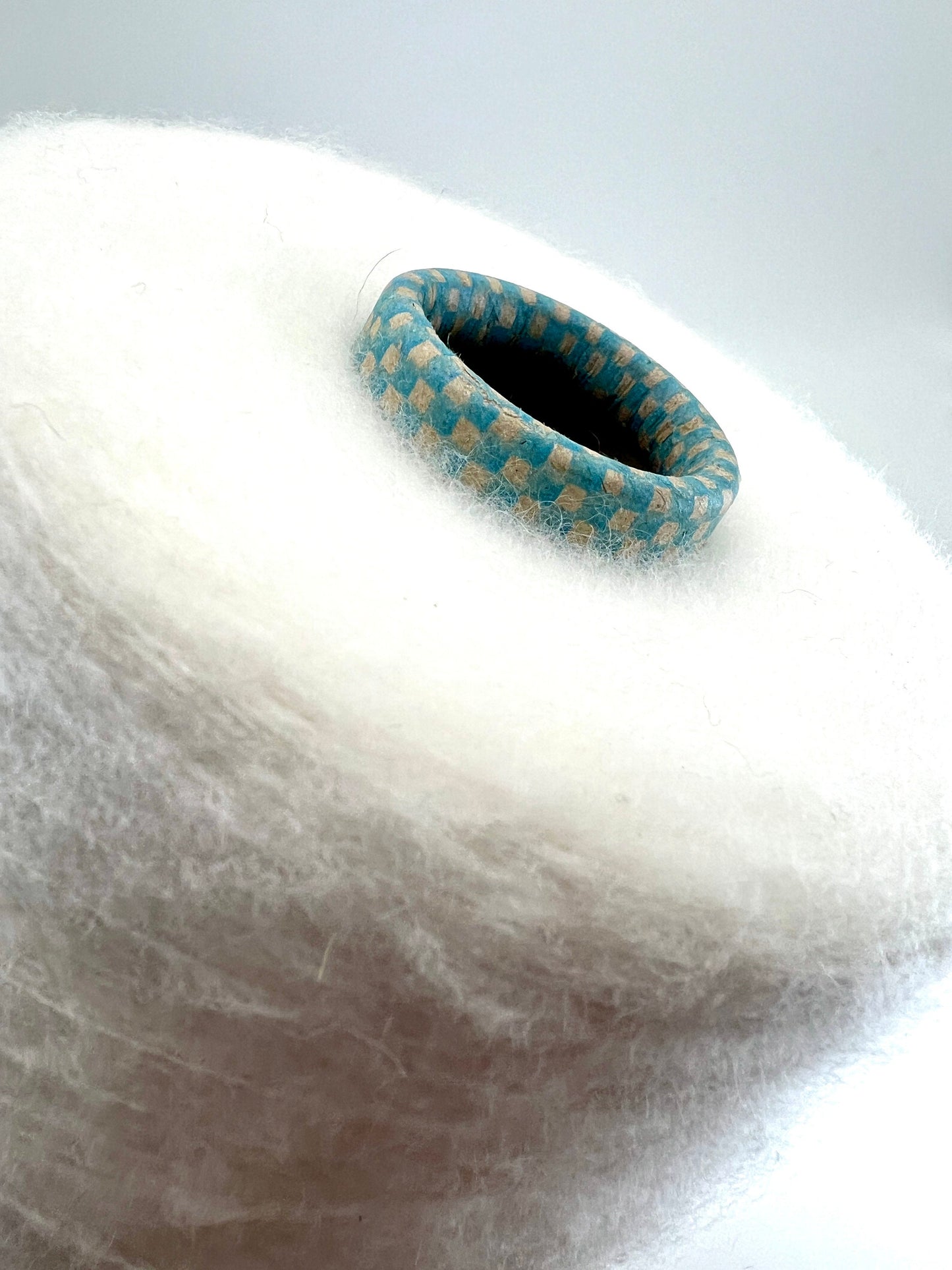 FLUFFY Cashmere 71 Silk 19 Elastane 10 STRETCHY Yarn, SENCE, Luxury Itlains Yarn by CARIAGGI, Available in Balls and on Cone, Lace Weight, 1200m/100g  (1312y/3.52oz)