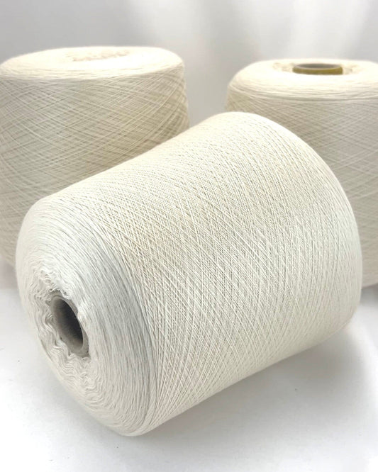 Luxury cashmere silk yarn CASH SETA from an exclusive Italian mill
Fine lace-weight cashmere silk yarn in off-white color
Italian cashmere silk cone yarn with exceptional meterage
Luxury knitting yarn for shawls, sweaters, and weaving
Cashmere silk lace yarn with elegant drape and softness