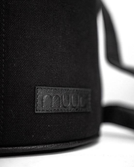 muud Saturn XL canvas project bag with genuine leather details and yarn feed holes from iDOKNiT