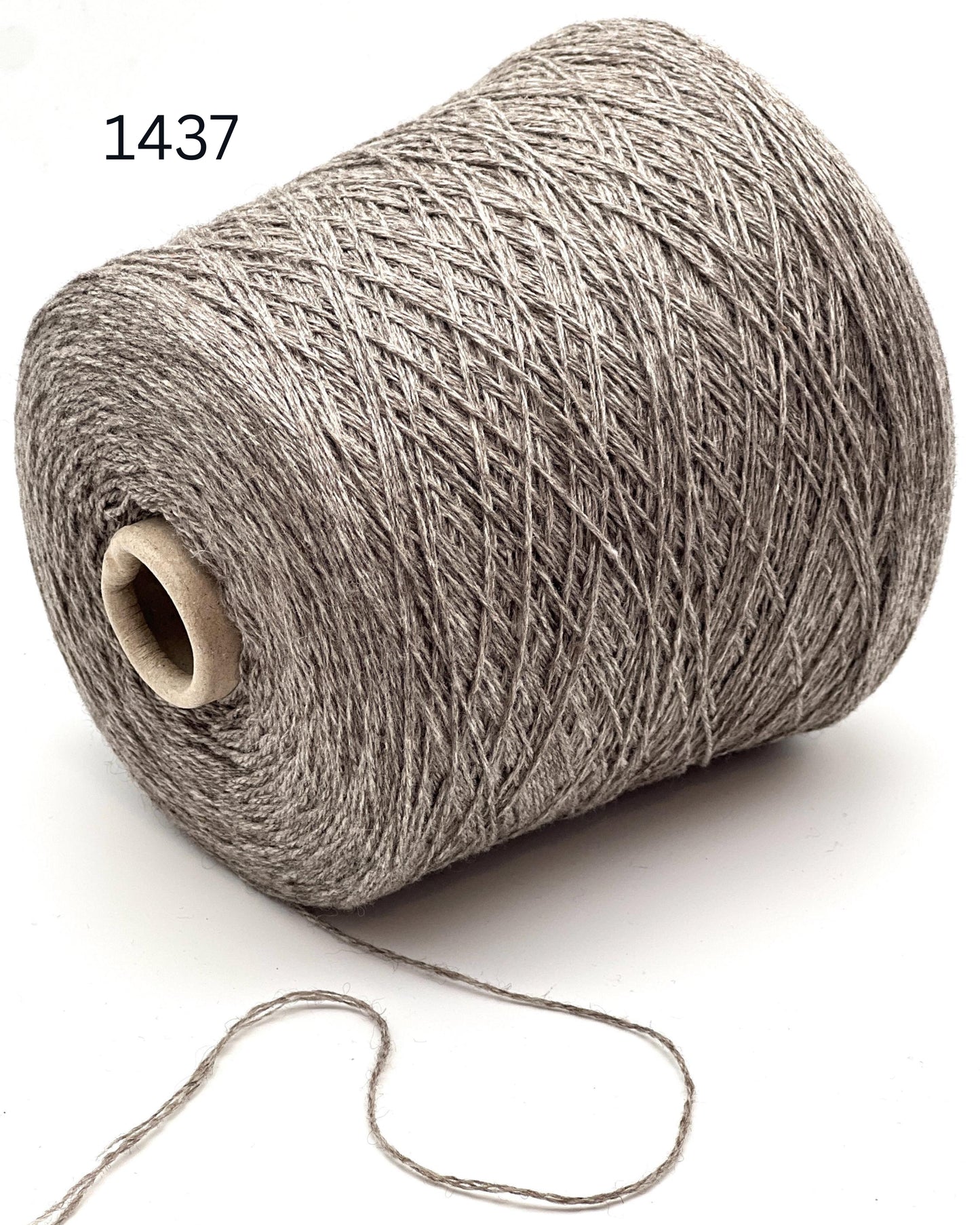 gg filati himalaya yak cashmere silk yarn italy
luxury italian yak cashmere lace yarn 500m 100g
soft warm yak silk merino yarn close up
luxury winter yarn for sweaters shawls scarves
gg filati yarn balls or cones