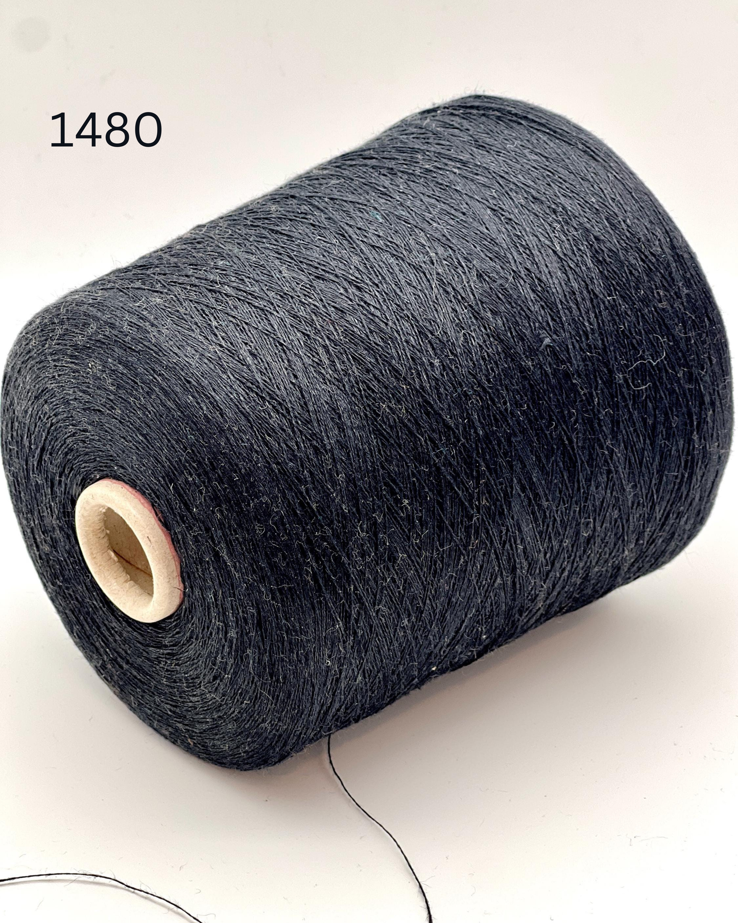 Servizi E Seta LINO linen yarn cone Italy lace weight 1300m per 100g
Italian linen yarn LINO fine lace weight breathable summer yarn
100 percent linen yarn cone weaving knitting lightweight natural fiber