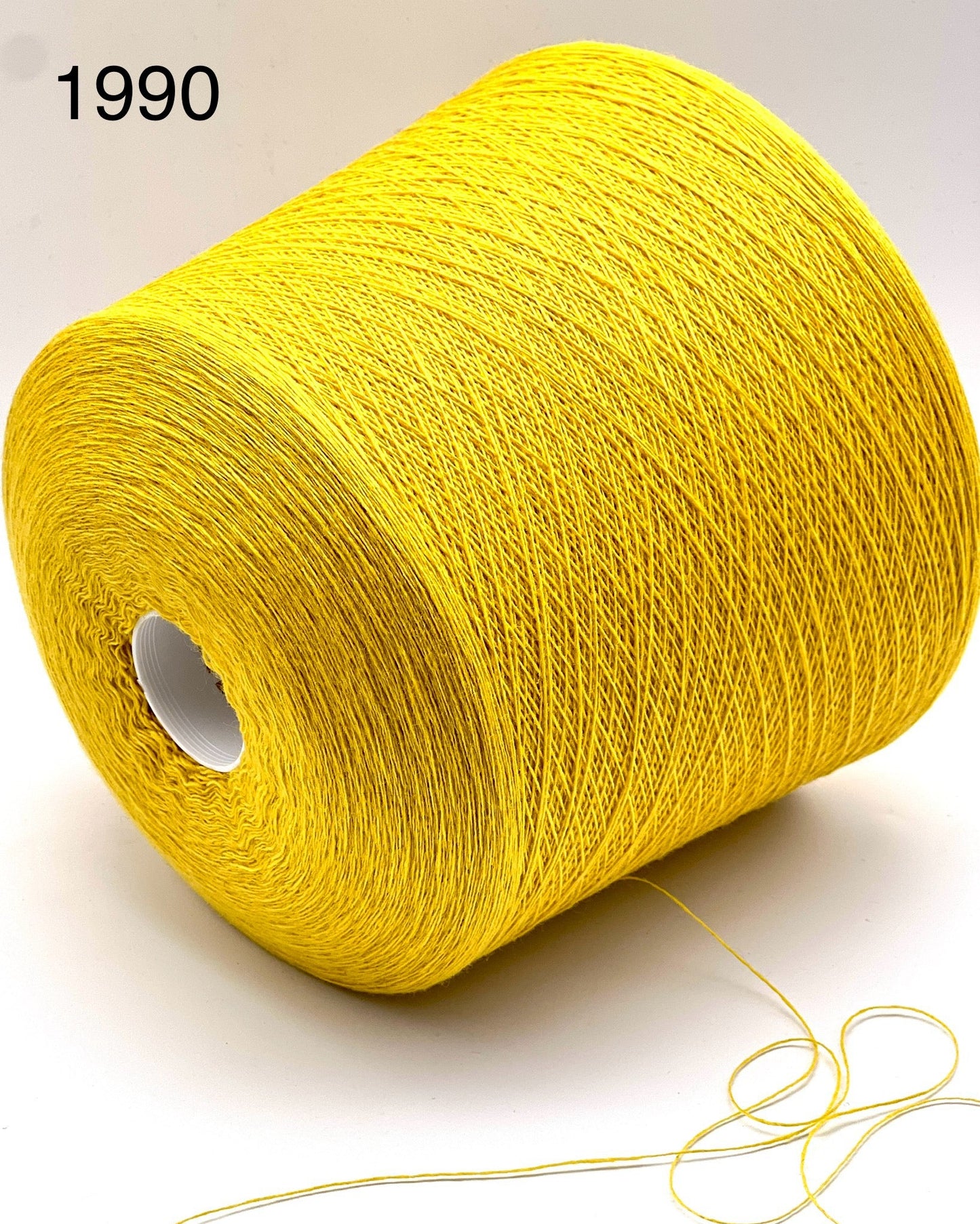 Todd & Duncan LAMAINE luxury 100% lambswool lace weight yarn, ultra-fine Nm 1/14 industrial construction made in Scotland, suitable for multi-strand knitting and refined garments at iDOKNiT.