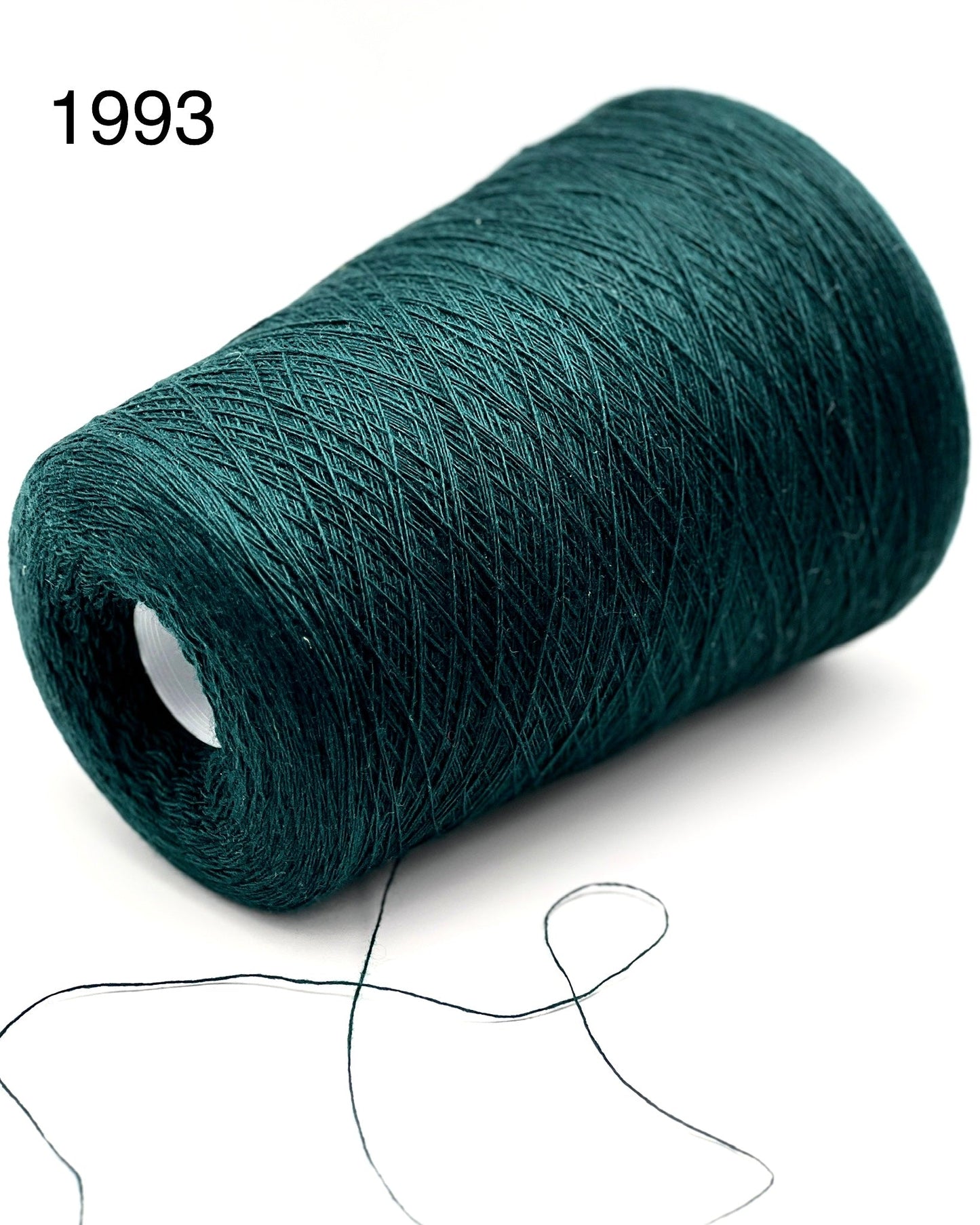 Todd & Duncan LAMAINE luxury 100% lambswool lace weight yarn, ultra-fine Nm 1/14 industrial construction made in Scotland, suitable for multi-strand knitting and refined garments at iDOKNiT.