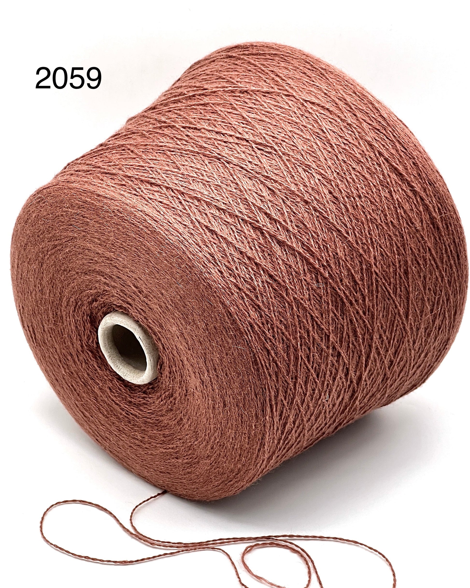 Luxury iDOKNiT Filitaly Lab PEPITA yarn featuring a delicate 75% Baby Alpaca and 25% Polyamide lace weight blend in Nm 2/14000 for high-end Italian knitwear.