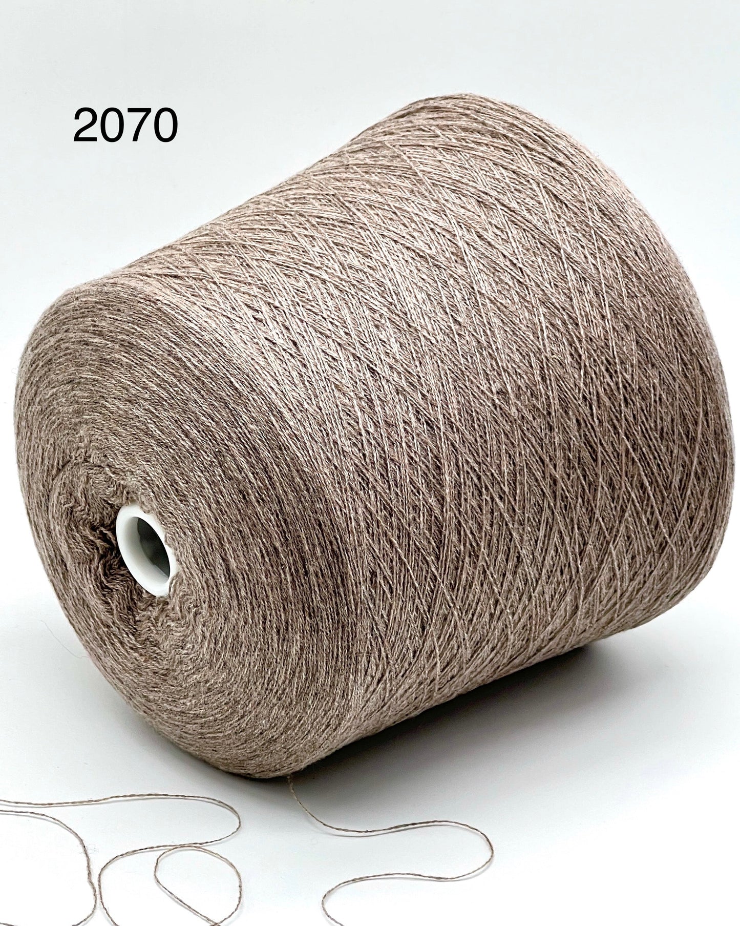 Prestige iDOKNiT ELEGANCE 100% Cashmere lace weight yarn, 2-ply Nm 2/36 construction, sourced from Italian luxury fashion stock for elite softness and professional knitting.