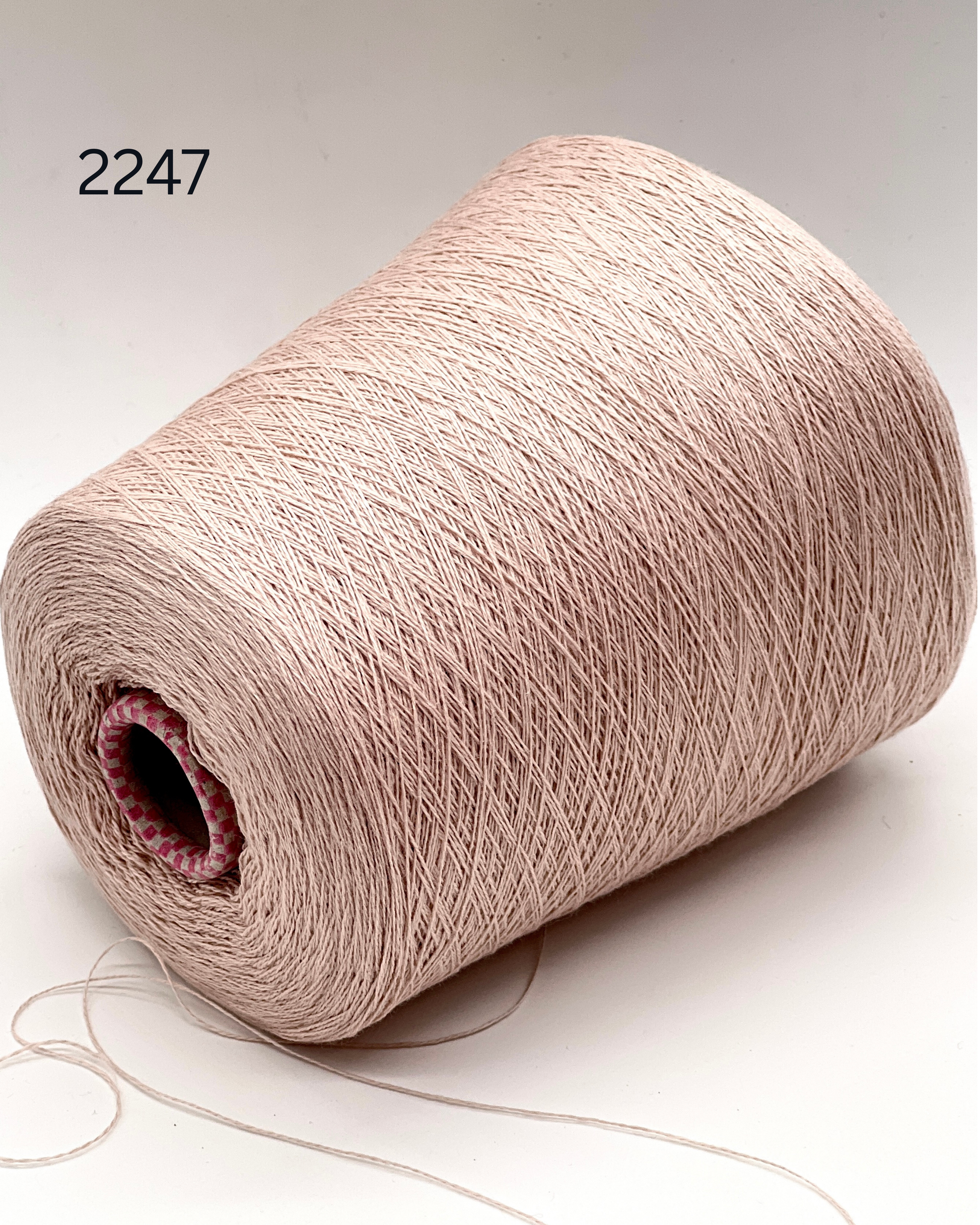 Cariaggi CHAMBRAY luxury 50% cashmere and 50% cotton Italian lace weight yarn in a fine 2/28 count for elegant, lightweight summer knitting at iDOKNiT.