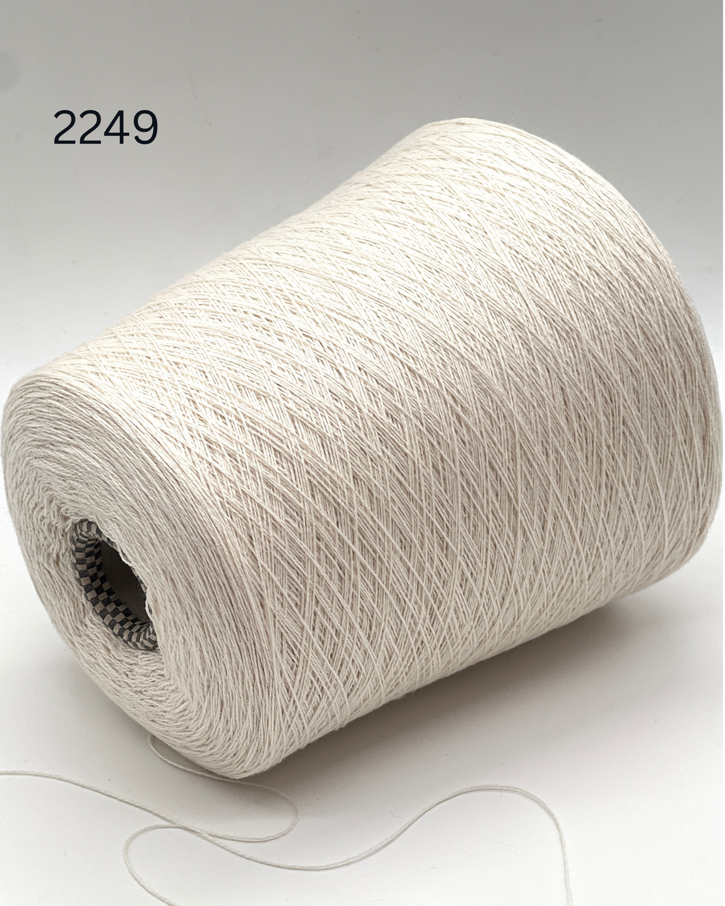 Cariaggi CHAMBRAY luxury 50% cashmere and 50% cotton Italian lace weight yarn in a fine 2/28 count for elegant, lightweight summer knitting at iDOKNiT.
