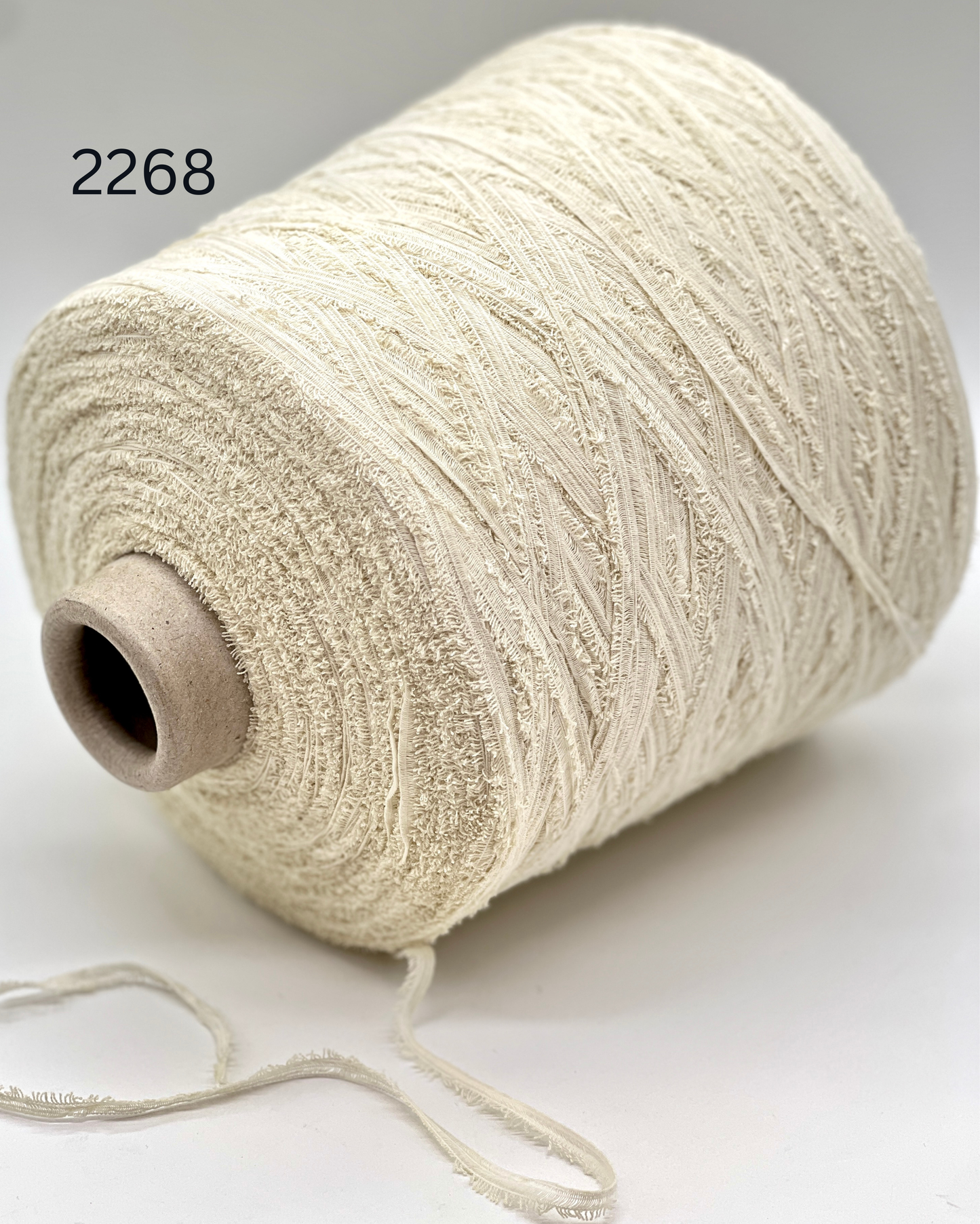Lineapiù SAIA luxury Italian cotton blend yarn with textured flake structure
Italian novelty cotton yarn for designer knitwear and crochet
Textured DK weight cotton blend yarn made in Italy
Luxury fashion yarn with signature bow texture by Lineapiù
Italian cotton novelty yarn for sweaters and cardigans