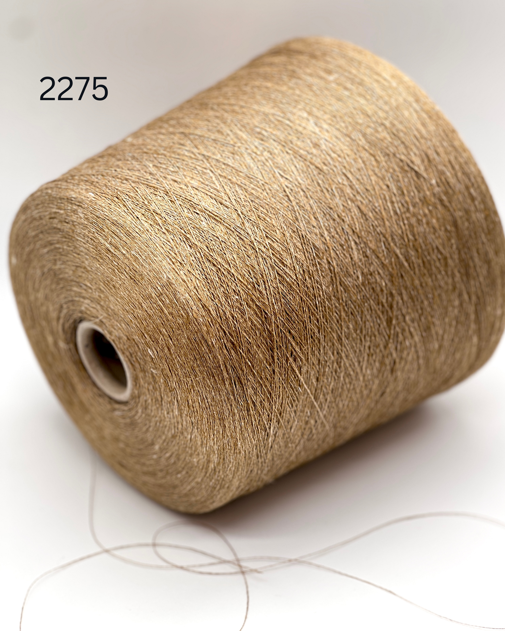 Servizi E Seta LINO MELANGE linen yarn cone 2000m lace weight Italy
100 percent linen melange yarn extra fine Italian thread close up
Italian linen yarn cone for knitting weaving blending melange texture
extra fine linen yarn strand detail breathable summer fiber
lino melange yarn texture close up Servizi E Seta Italy