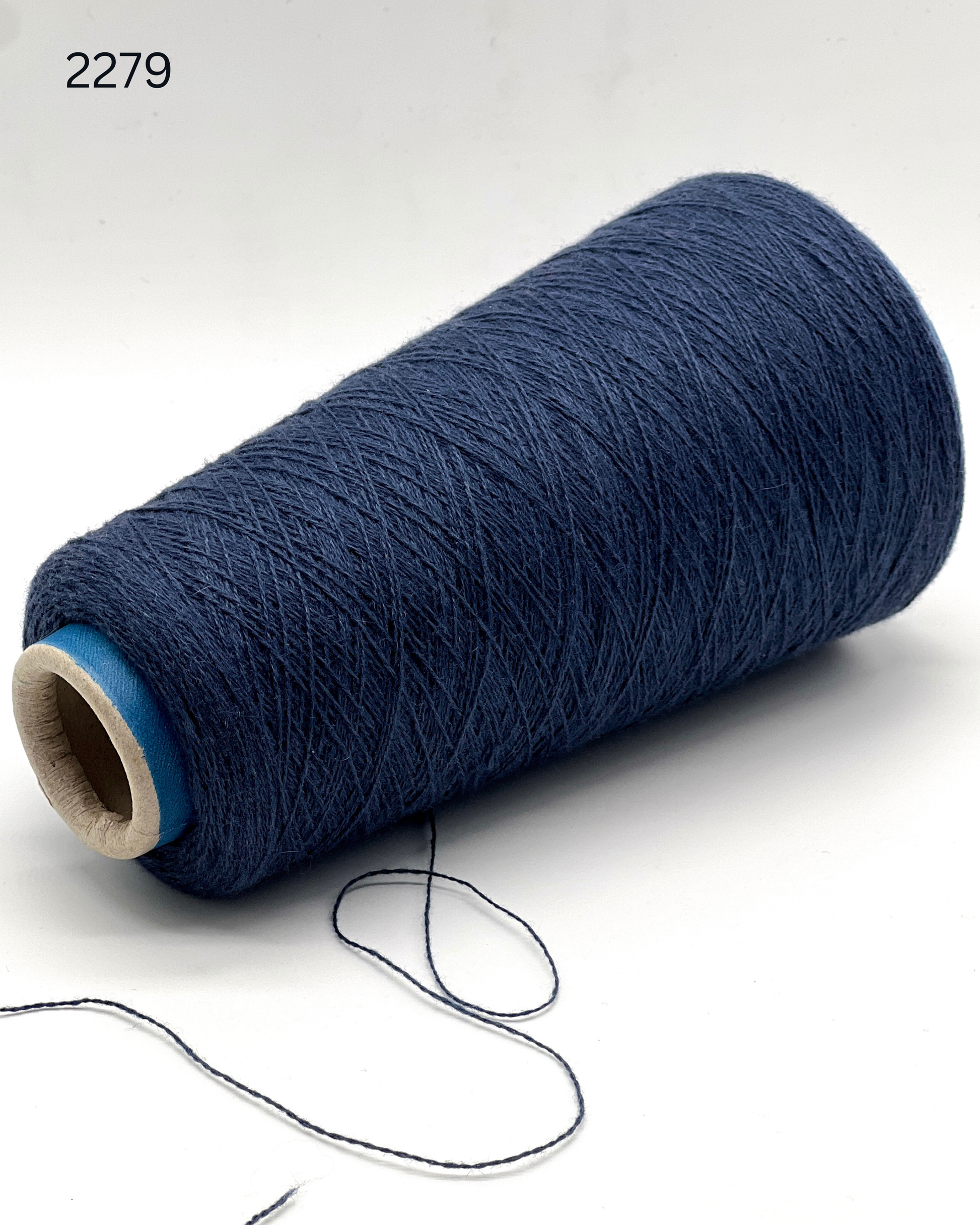 italian cashmere yarn cone loro piana cariaggi lace yarn
luxury cashmere yarn 1400m 100g italy knitting yarn
biagioli modesto cashmere yarn fine lace weight cone
premium italian cashmere yarn soft texture close up
lace cashmere yarn for machine knitting luxury garments