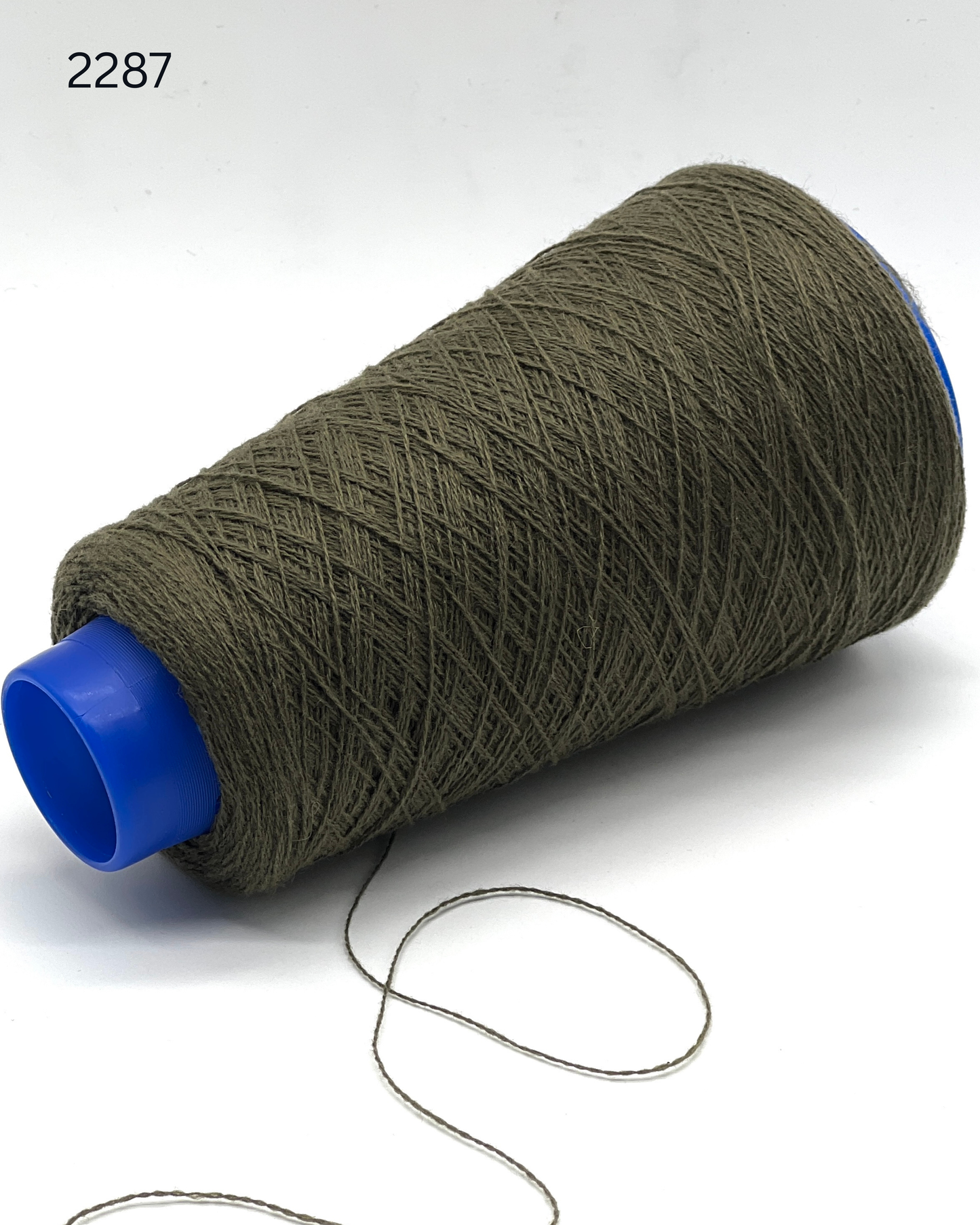 italian cashmere yarn cone loro piana cariaggi lace yarn
luxury cashmere yarn 1400m 100g italy knitting yarn
biagioli modesto cashmere yarn fine lace weight cone
premium italian cashmere yarn soft texture close up
lace cashmere yarn for machine knitting luxury garments