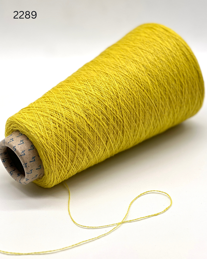 italian cashmere yarn cone loro piana cariaggi lace yarn
luxury cashmere yarn 1400m 100g italy knitting yarn
biagioli modesto cashmere yarn fine lace weight cone
premium italian cashmere yarn soft texture close up
lace cashmere yarn for machine knitting luxury garments
