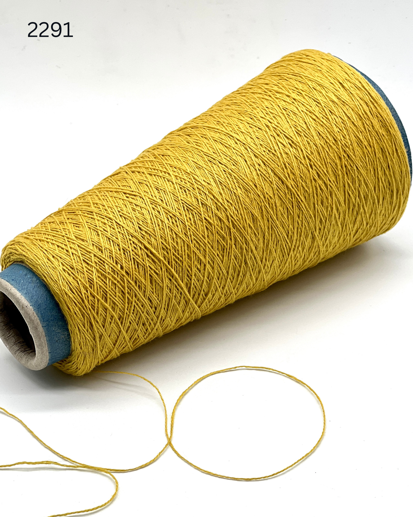 italian cashmere yarn cone loro piana cariaggi lace yarn
luxury cashmere yarn 1400m 100g italy knitting yarn
biagioli modesto cashmere yarn fine lace weight cone
premium italian cashmere yarn soft texture close up
lace cashmere yarn for machine knitting luxury garments