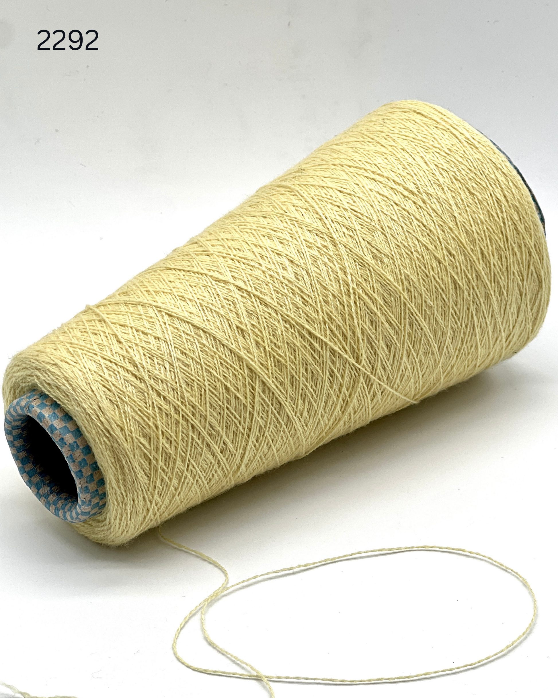 italian cashmere yarn cone loro piana cariaggi lace yarn
luxury cashmere yarn 1400m 100g italy knitting yarn
biagioli modesto cashmere yarn fine lace weight cone
premium italian cashmere yarn soft texture close up
lace cashmere yarn for machine knitting luxury garments