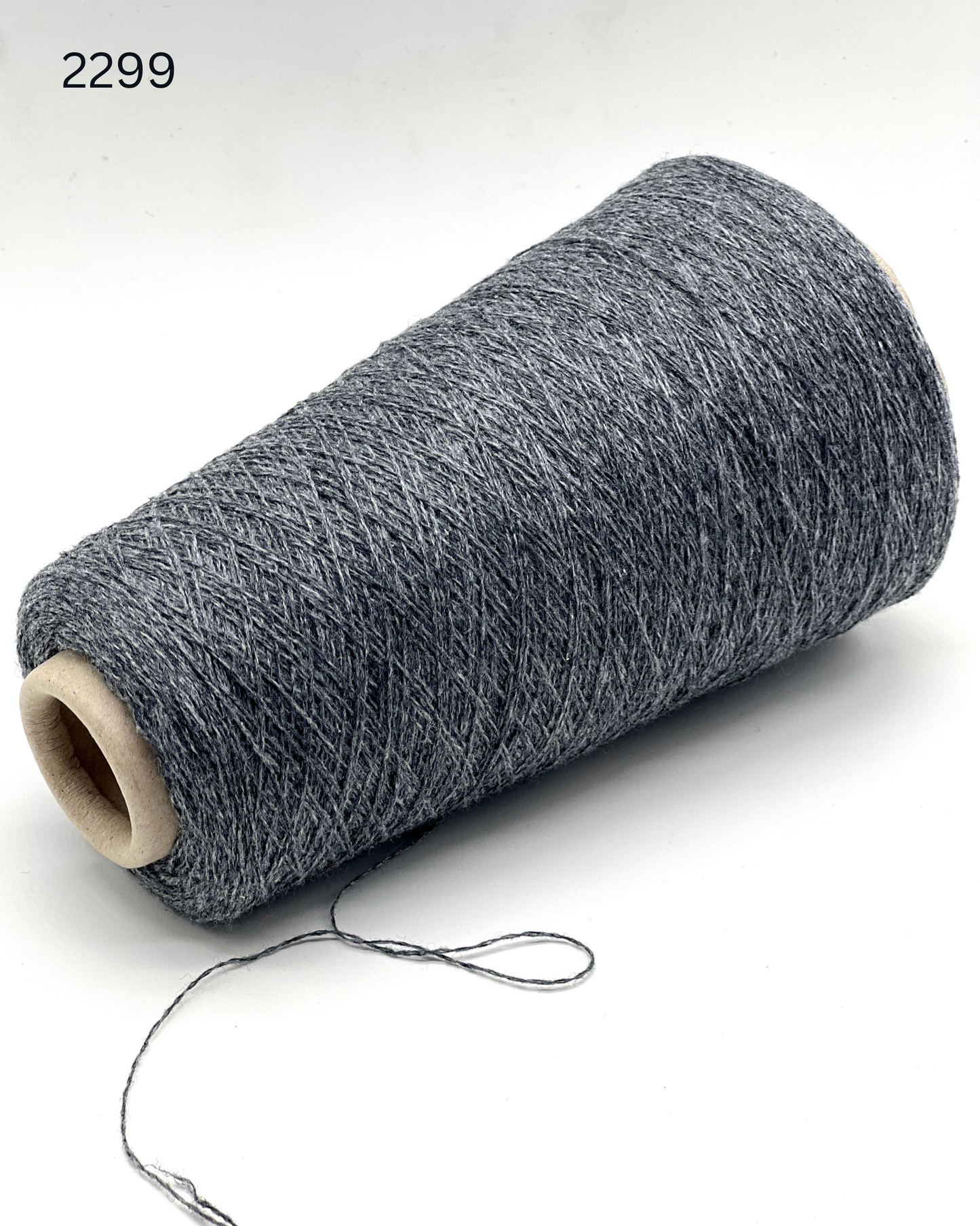 italian cashmere yarn cone loro piana cariaggi lace yarn
luxury cashmere yarn 1400m 100g italy knitting yarn
biagioli modesto cashmere yarn fine lace weight cone
premium italian cashmere yarn soft texture close up
lace cashmere yarn for machine knitting luxury garments