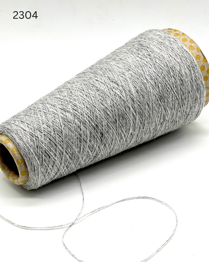 italian cashmere yarn cone loro piana cariaggi lace yarn
luxury cashmere yarn 1400m 100g italy knitting yarn
biagioli modesto cashmere yarn fine lace weight cone
premium italian cashmere yarn soft texture close up
lace cashmere yarn for machine knitting luxury garments
