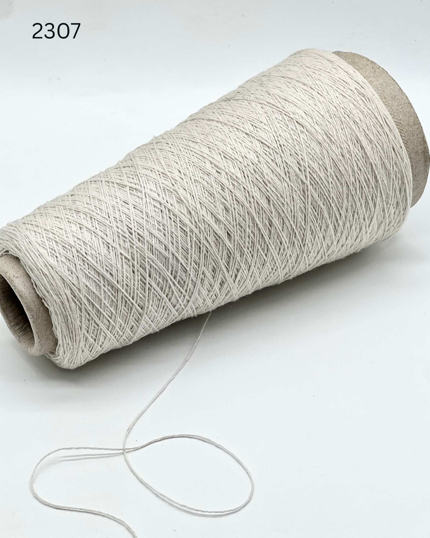 italian cashmere yarn cone loro piana cariaggi lace yarn
luxury cashmere yarn 1400m 100g italy knitting yarn
biagioli modesto cashmere yarn fine lace weight cone
premium italian cashmere yarn soft texture close up
lace cashmere yarn for machine knitting luxury garments