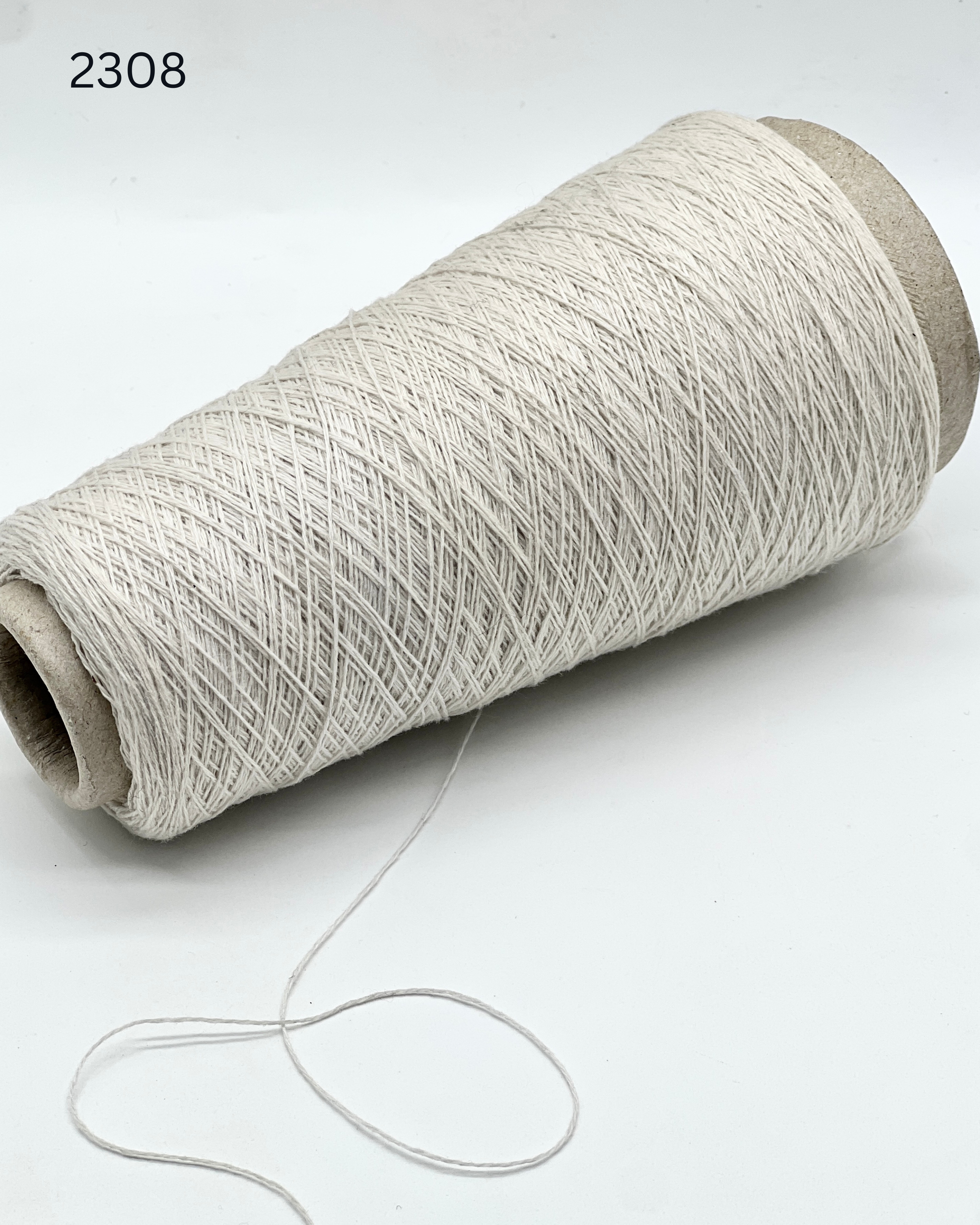 italian cashmere yarn cone loro piana cariaggi lace yarn
luxury cashmere yarn 1400m 100g italy knitting yarn
biagioli modesto cashmere yarn fine lace weight cone
premium italian cashmere yarn soft texture close up
lace cashmere yarn for machine knitting luxury garments