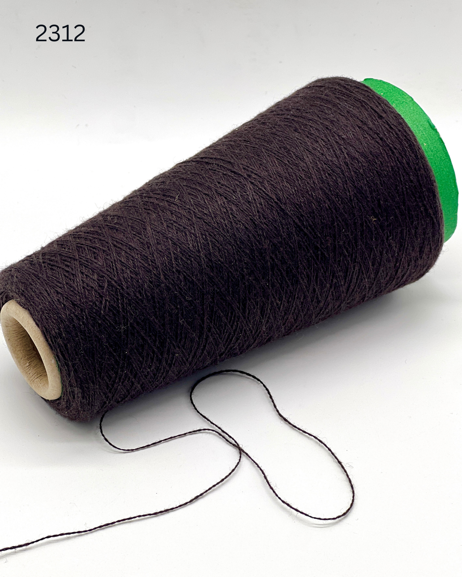 italian cashmere yarn cone loro piana cariaggi lace yarn
luxury cashmere yarn 1400m 100g italy knitting yarn
biagioli modesto cashmere yarn fine lace weight cone
premium italian cashmere yarn soft texture close up
lace cashmere yarn for machine knitting luxury garments