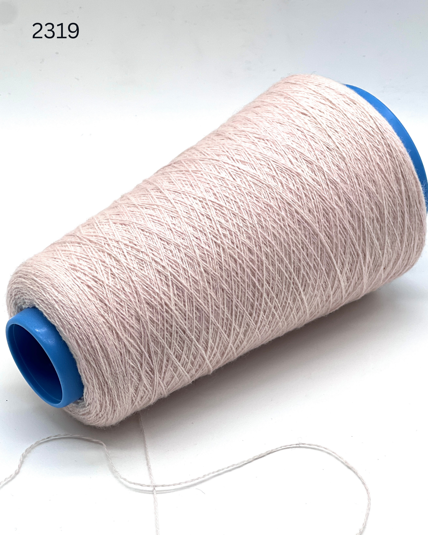 italian cashmere yarn cone loro piana cariaggi lace yarn
luxury cashmere yarn 1400m 100g italy knitting yarn
biagioli modesto cashmere yarn fine lace weight cone
premium italian cashmere yarn soft texture close up
lace cashmere yarn for machine knitting luxury garments