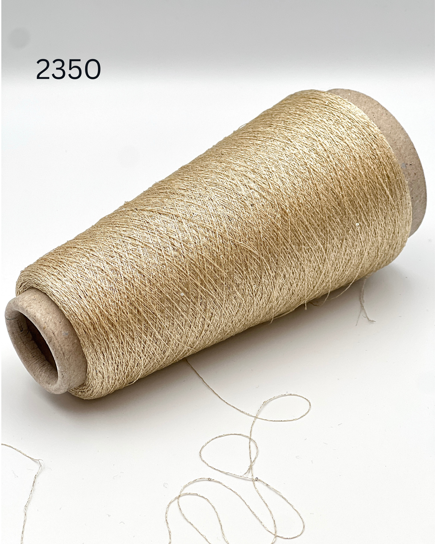 Luxury Italian paillettes lurex yarn by VIMAR 1991
Chanel-style fashion yarn with viscose and paillettes
Extra-fine Italian companion yarn with elegant sparkle
Luxury couture yarn for weaving and knitwear
Soft viscose paillettes yarn on original cone