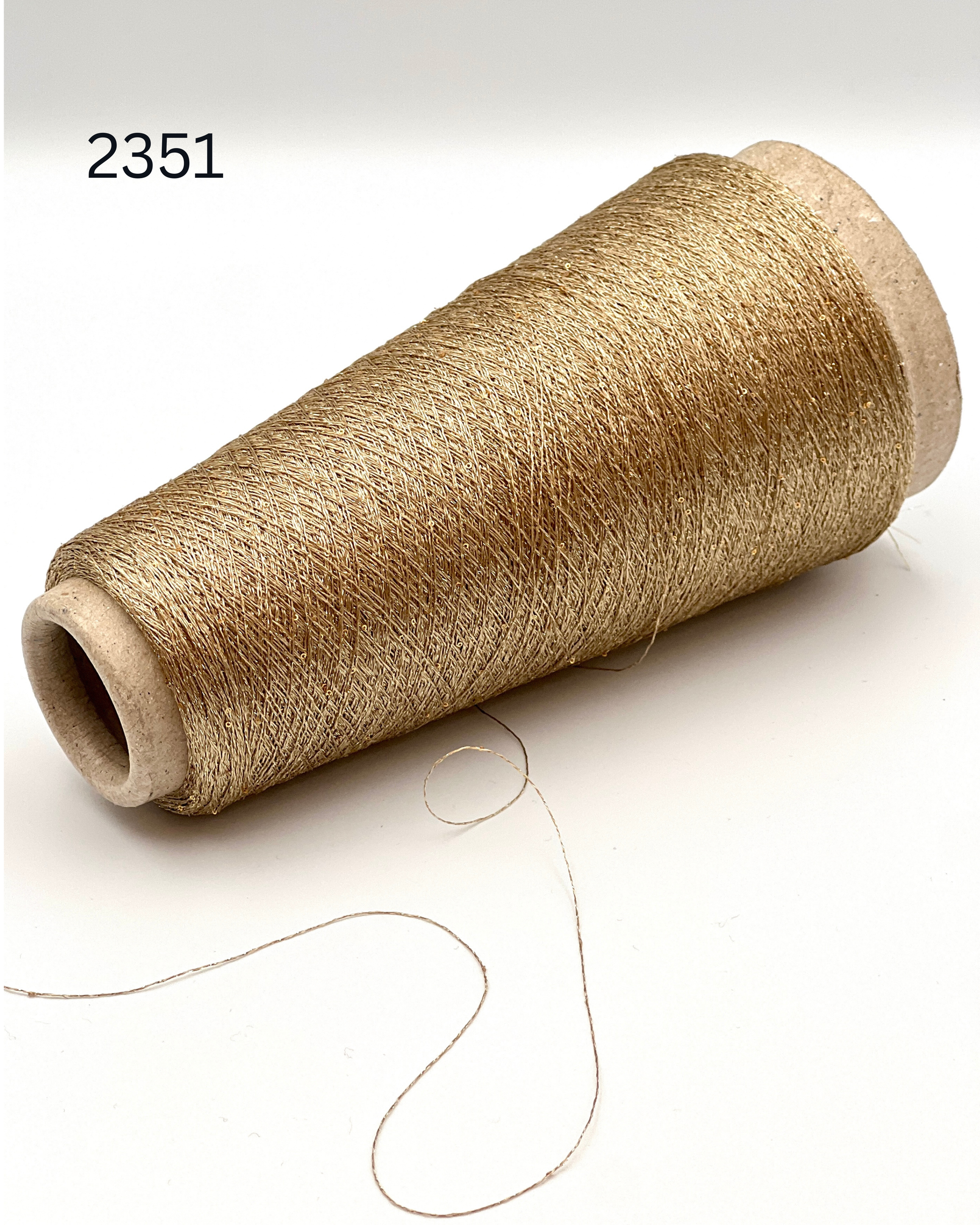 Luxury Italian paillettes lurex yarn by VIMAR 1991
Chanel-style fashion yarn with viscose and paillettes
Extra-fine Italian companion yarn with elegant sparkle
Luxury couture yarn for weaving and knitwear
Soft viscose paillettes yarn on original cone