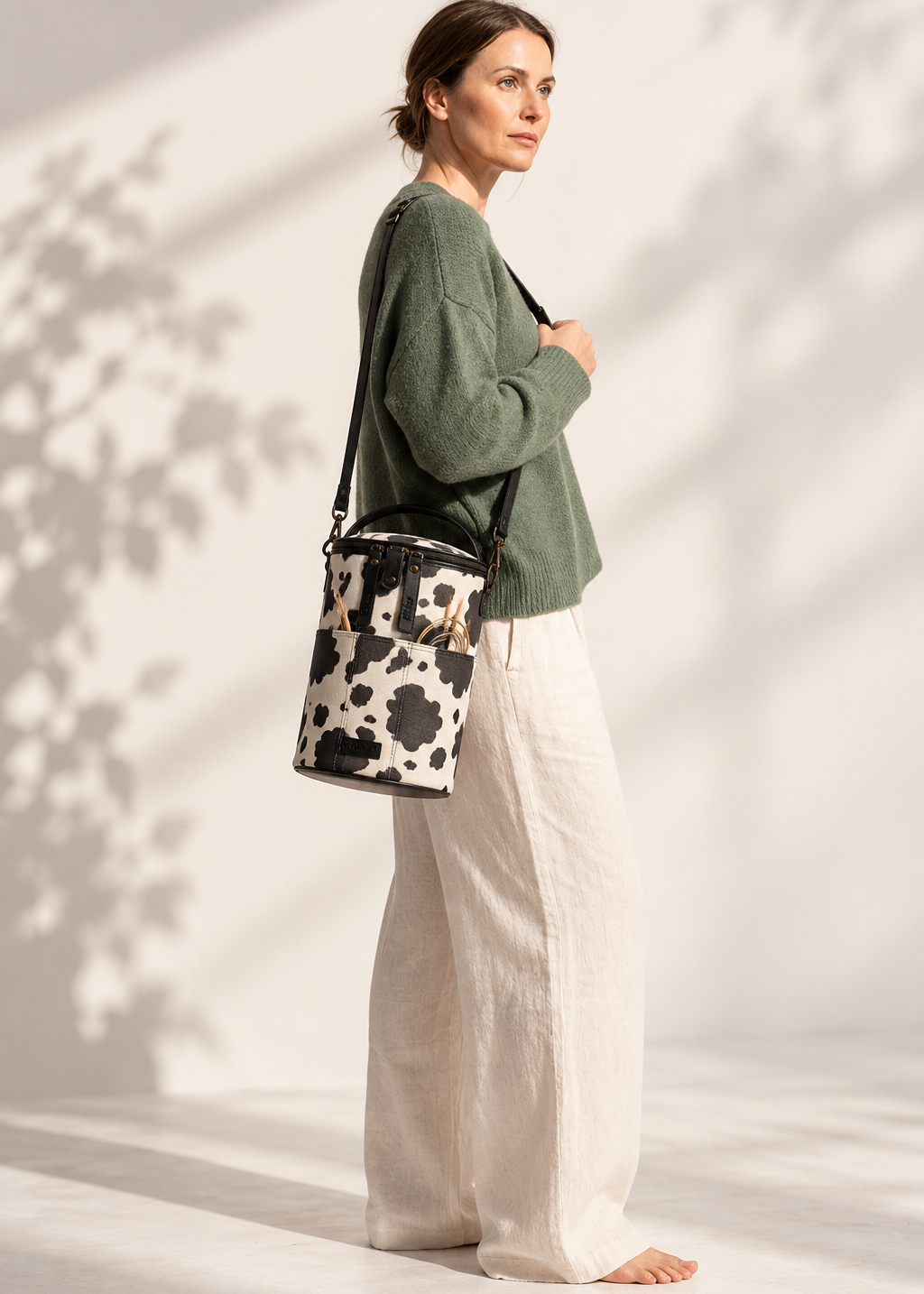 muud Saturn XL canvas project bag with genuine leather details and yarn feed holes from iDOKNiT