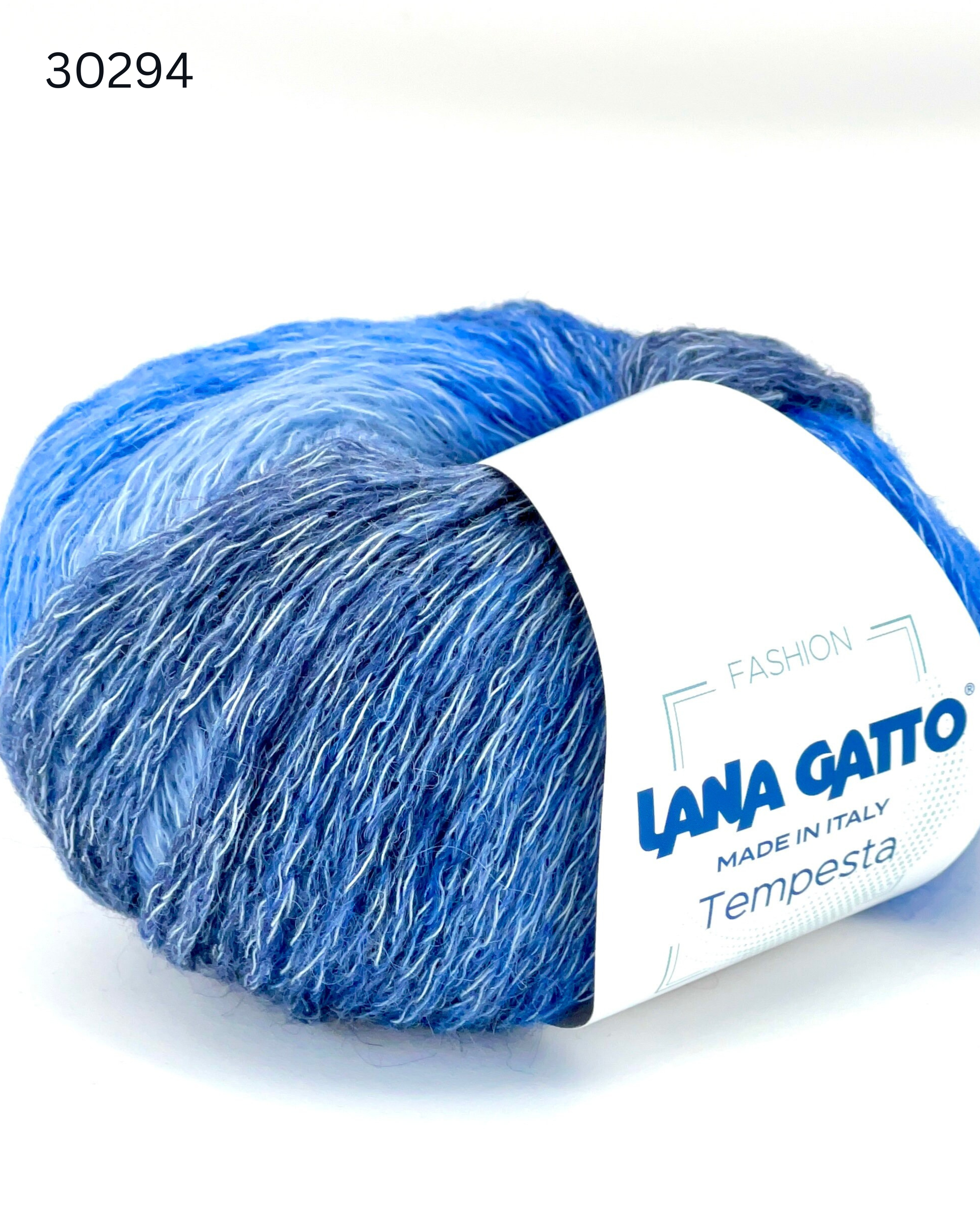 Lana Gatto TEMPESTA wool cotton chainette yarn Italian DK yarn
Luxury Italian chain yarn TEMPESTA soft lightweight knitting yarn
Close up of TEMPESTA yarn showing airy chainette structure
Wool cotton yarn TEMPESTA for sweaters cardigans and accessories
Lightweight structured yarn TEMPESTA for modern knitwear