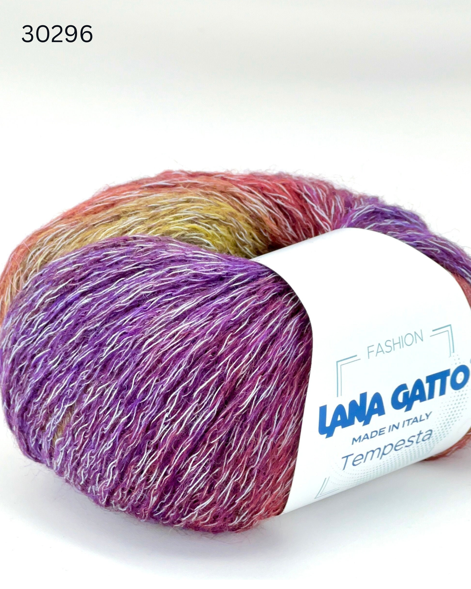 Lana Gatto TEMPESTA wool cotton chainette yarn Italian DK yarn
Luxury Italian chain yarn TEMPESTA soft lightweight knitting yarn
Close up of TEMPESTA yarn showing airy chainette structure
Wool cotton yarn TEMPESTA for sweaters cardigans and accessories
Lightweight structured yarn TEMPESTA for modern knitwear