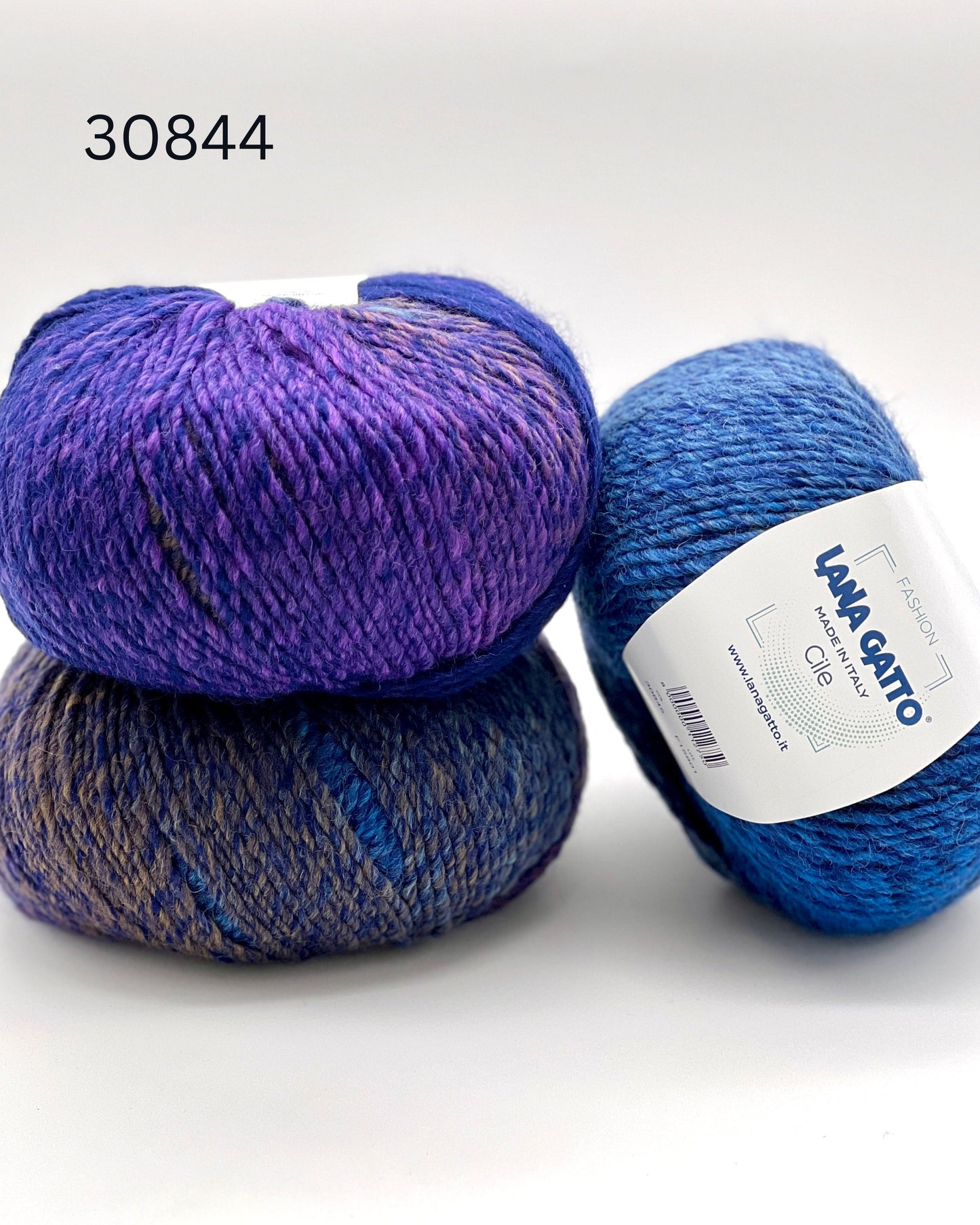 Luxury Lana Gatto CILE mouline gradient Aran yarn from Italy with soft wool acrylic blend for cozy sweaters, oversized cardigans, scarves, hats, and modern winter knitwear projects