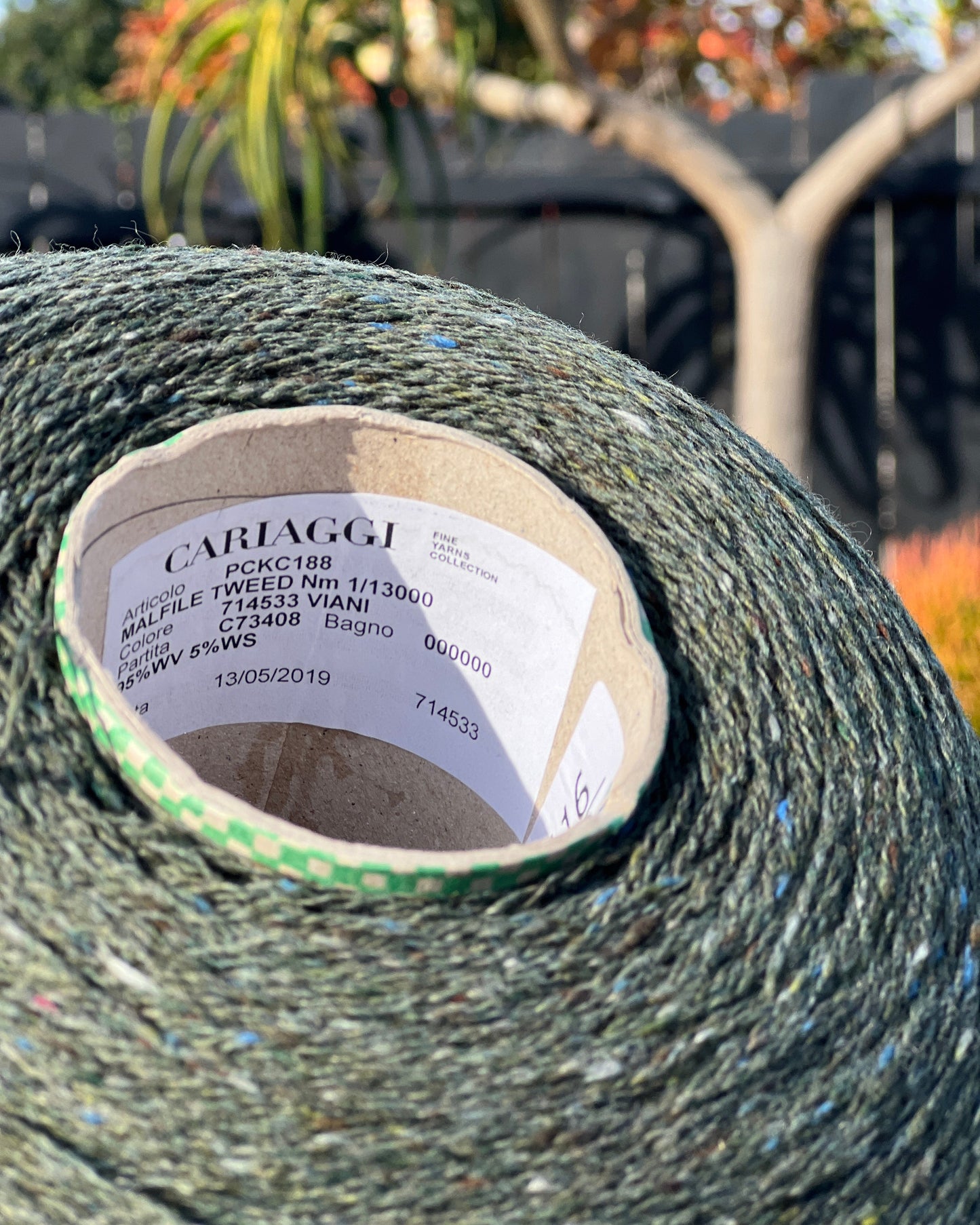 iDOKNiT Cariaggi MALFILE Tweed Italian lace yarn Nm 2/13000, merino cashmere blend with subtle tweed texture, shown in balls and cone format