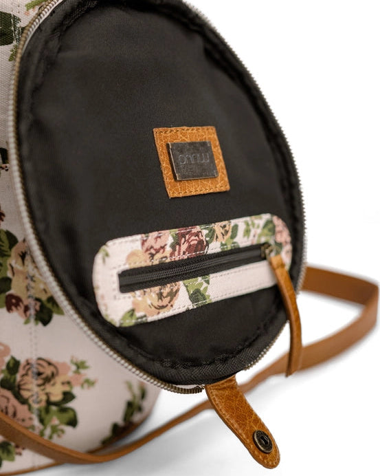 muud Saturn XL canvas project bag with genuine leather details and yarn feed holes from iDOKNiT