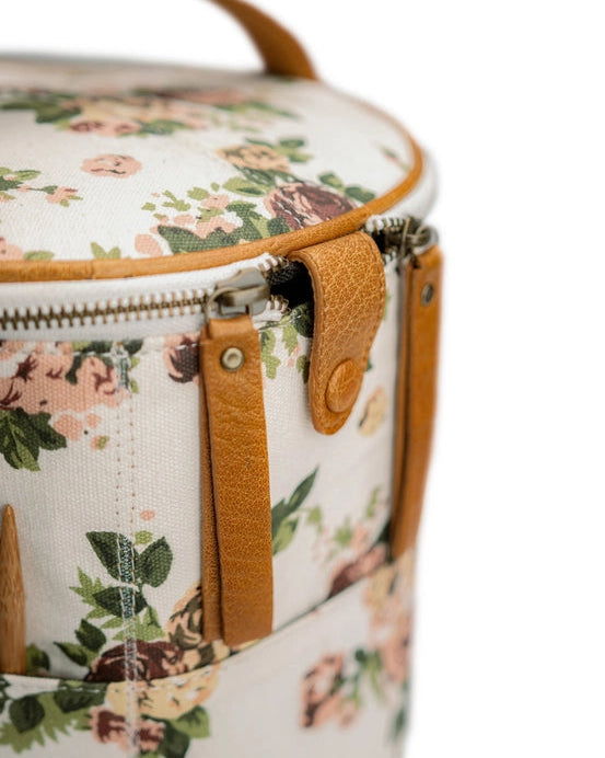 muud Saturn XL canvas project bag with genuine leather details and yarn feed holes from iDOKNiT