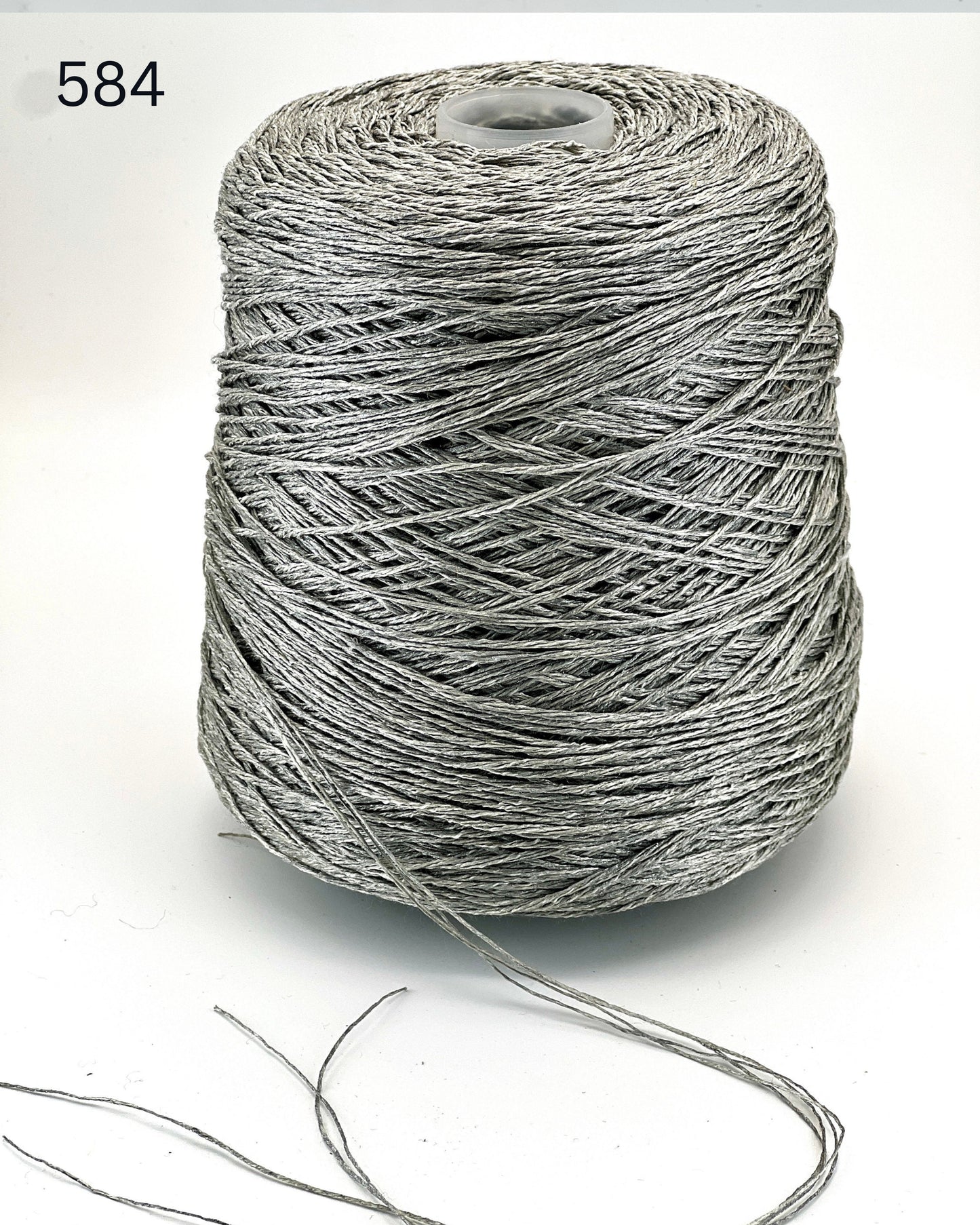 fabiana filippi structured cotton blend yarn italy
fashion house yarn for chanel style jackets
cotton polyester fingering yarn 400m 100g
structured yarn for bags hats tweed fabric
italian designer yarn balls or cones