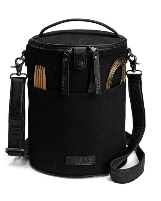 muud Saturn XL canvas project bag with genuine leather details and yarn feed holes from iDOKNiT