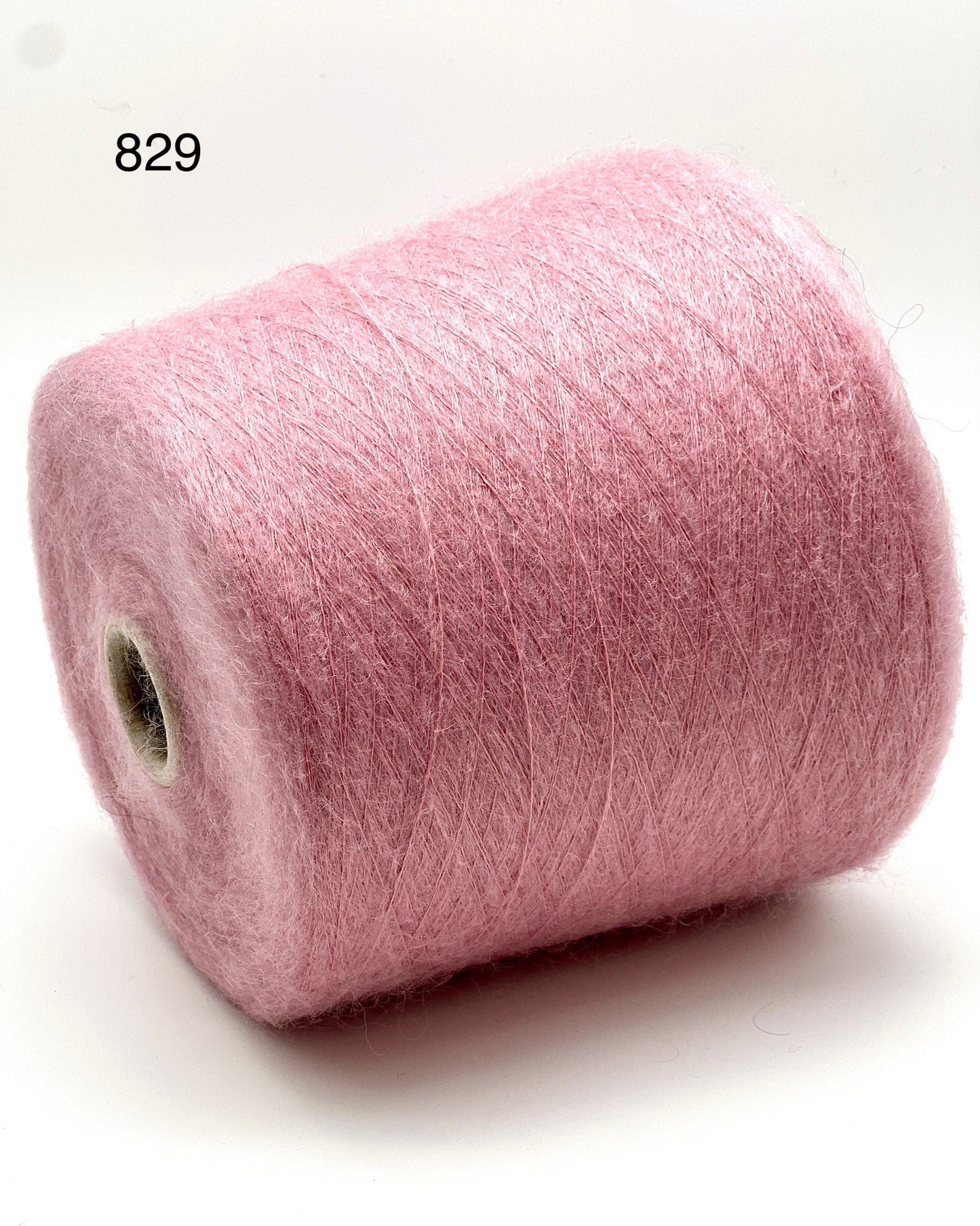 Elite iDOKNiT lace weight yarn, Superkid Mohair blend by Lineapiu Italia. Luxury composition of 58% superkid mohair and 8% wool, Nm 10, providing 1000m per 100g. Authentic Italian-made extra fine yarn curated by iDOKNiT for delicate, airy garments with a signature mohair halo.