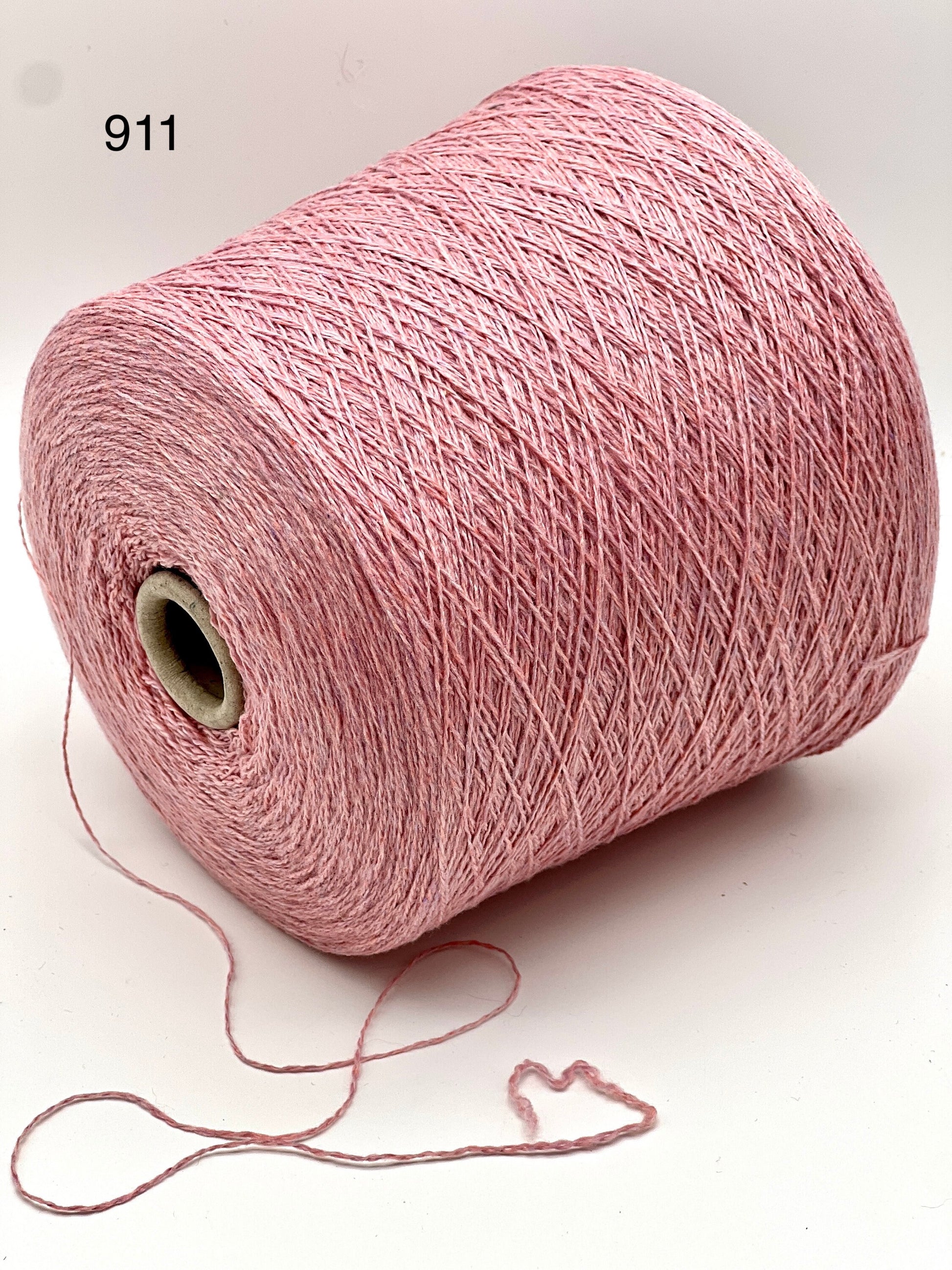 COARSEHAIR 2/11 cashmere yarn luxury Italian yarn
100 percent cashmere lace fingering yarn 550m per 100g
Soft luxury cashmere yarn for sweaters shawls and scarves
Italian cashmere cone yarn close up texture detail
COARSEHAIR 2/11 lightweight wearable cashmere yarn