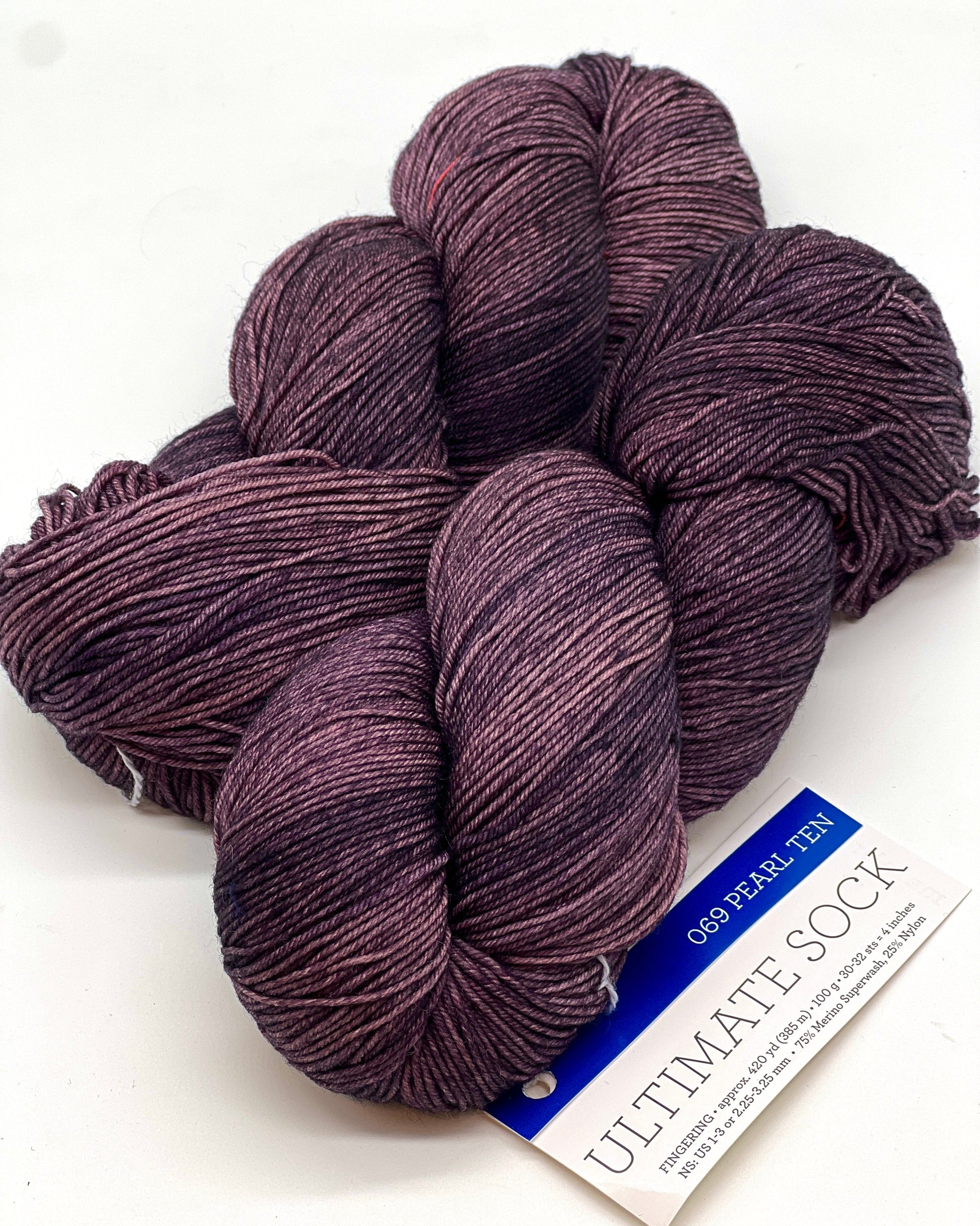 Premium iDOKNiT fingering weight yarn, ULTIMATE SOCK by Malabrigo Peru. Durable blend of 75% superwash merino wool and 25% nylon, 385m/100g. Hand-dyed authentic Peruvian yarn curated by iDOKNiT for resilient socks, garments, and shawls with superior 4-ply stitch definition.