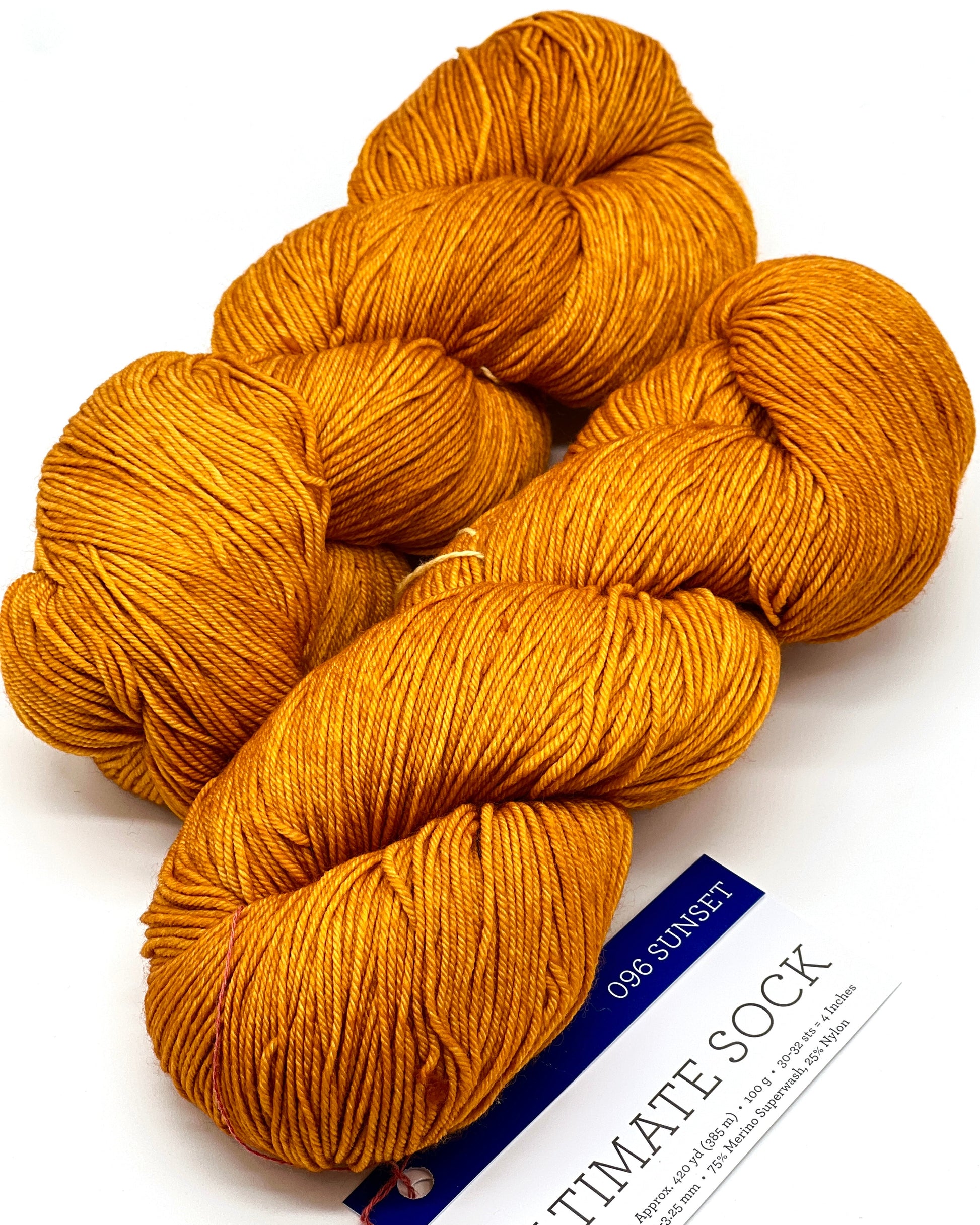 Premium iDOKNiT fingering weight yarn, ULTIMATE SOCK by Malabrigo Peru. Durable blend of 75% superwash merino wool and 25% nylon, 385m/100g. Hand-dyed authentic Peruvian yarn curated by iDOKNiT for resilient socks, garments, and shawls with superior 4-ply stitch definition.