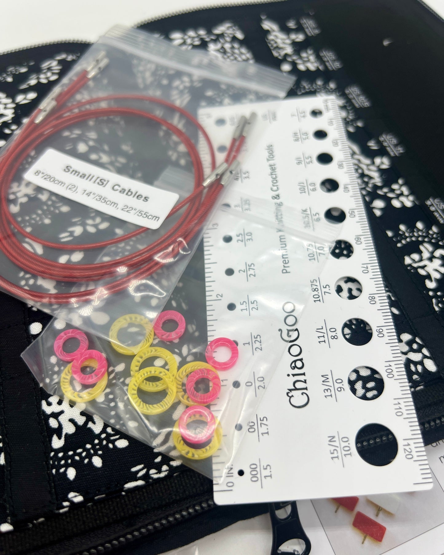 ChiaoGoo TWIST SS 4" Small interchangeable knitting needle set with surgical stainless steel lace tips and zippered fabric case for iDOKNiT.