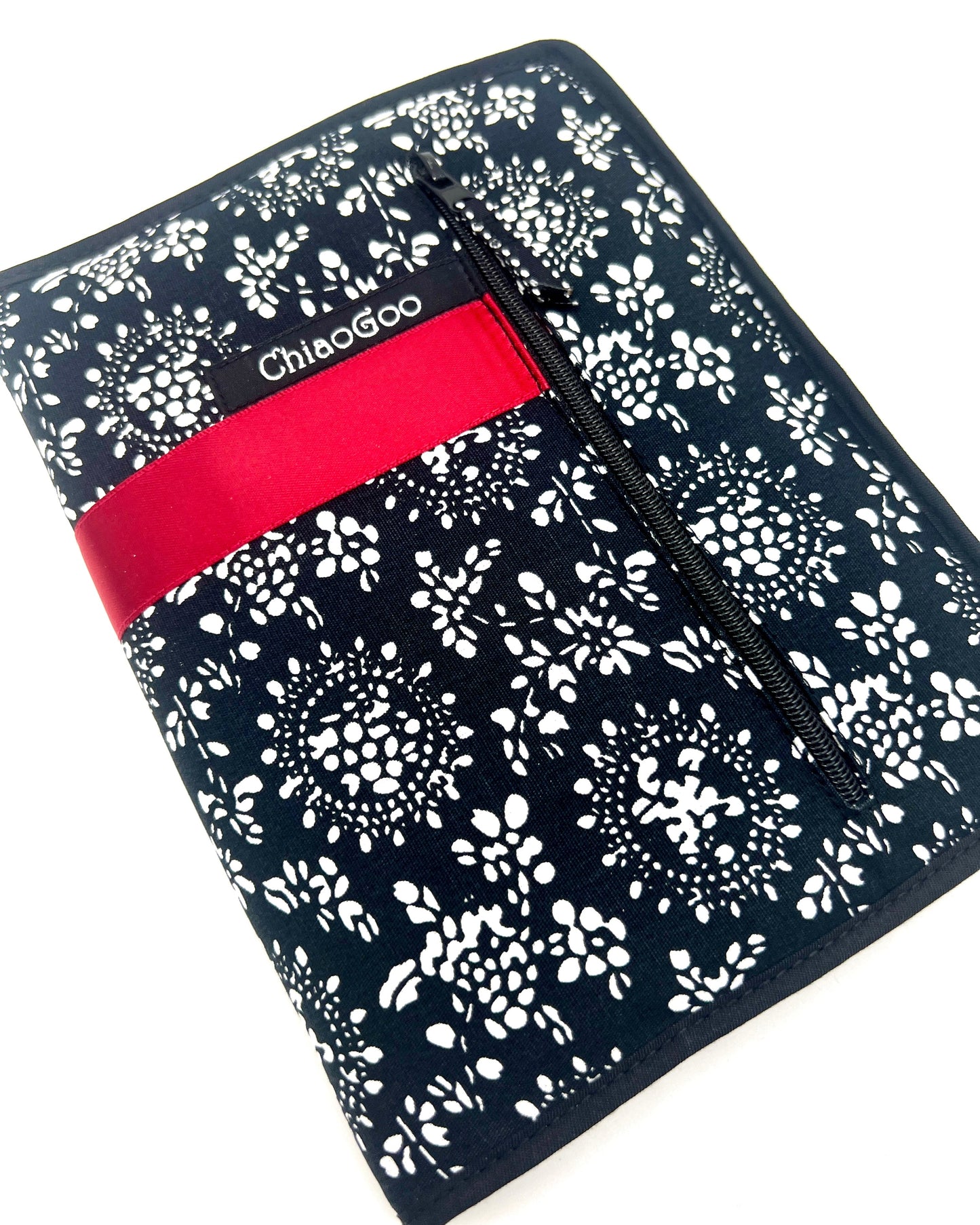 ChiaoGoo TWIST SS 5" Complete interchangeable knitting needle set with surgical stainless steel lace tips and compact fabric case for iDOKNiT.