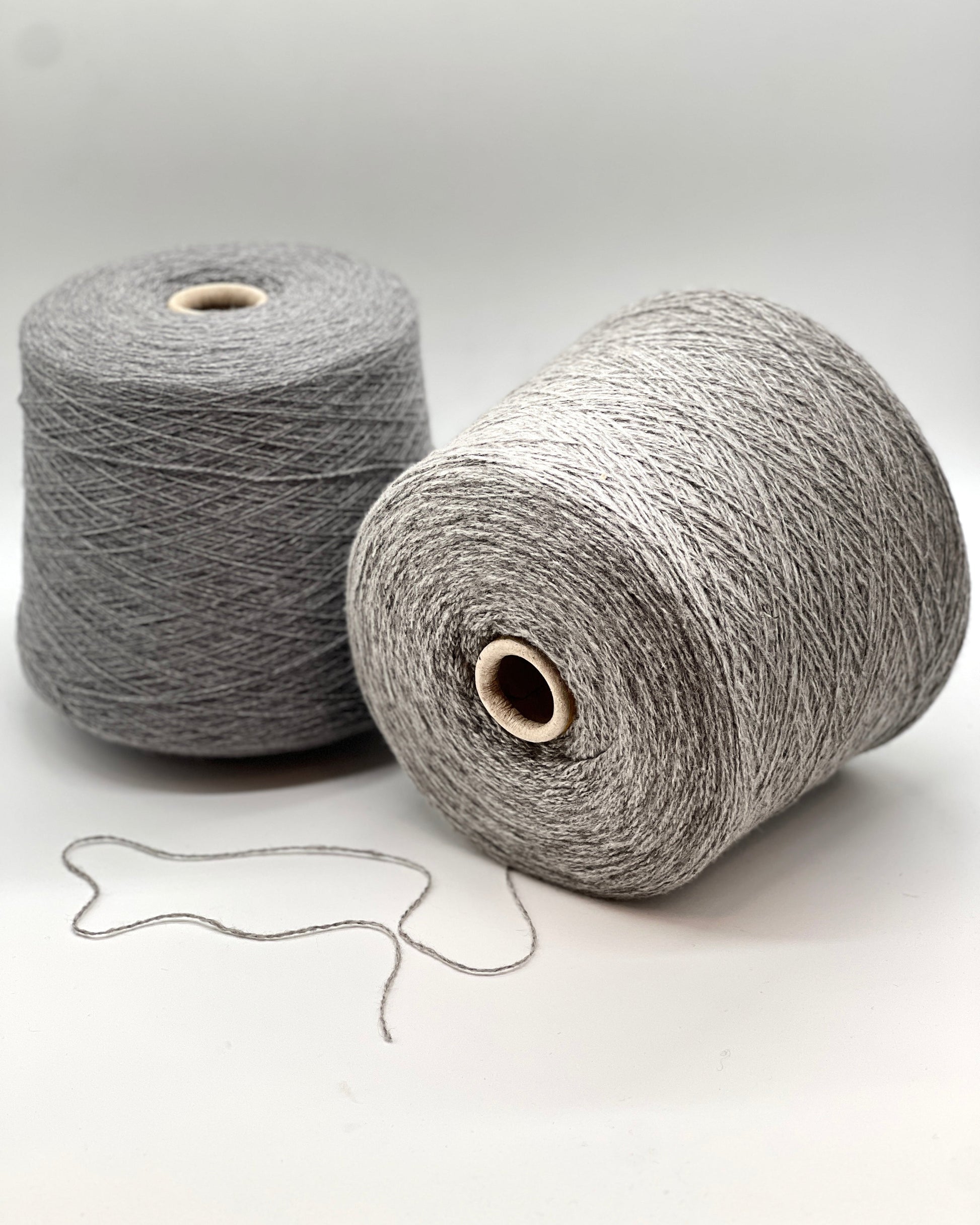 Loro Piana CINCICASH ultra-luxury 80% cashmere and 20% sable Italian lace weight yarn for high-end knitting at iDOKNiT.