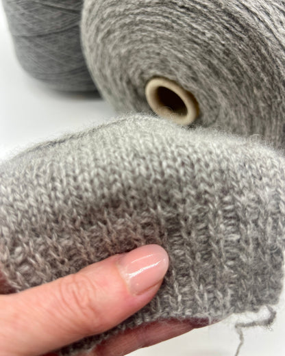 Loro Piana CINCICASH ultra-luxury 80% cashmere and 20% sable Italian lace weight yarn for high-end knitting at iDOKNiT.