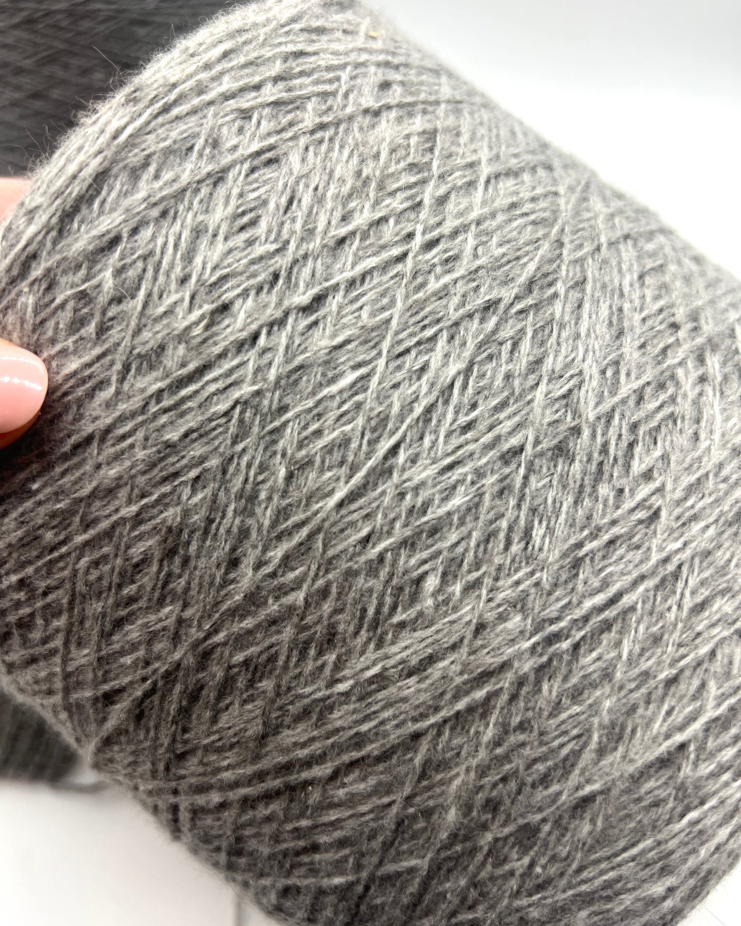 Loro Piana CINCICASH ultra-luxury 80% cashmere and 20% sable Italian lace weight yarn for high-end knitting at iDOKNiT.