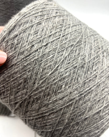 Loro Piana CINCICASH ultra-luxury 80% cashmere and 20% sable Italian lace weight yarn for high-end knitting at iDOKNiT.