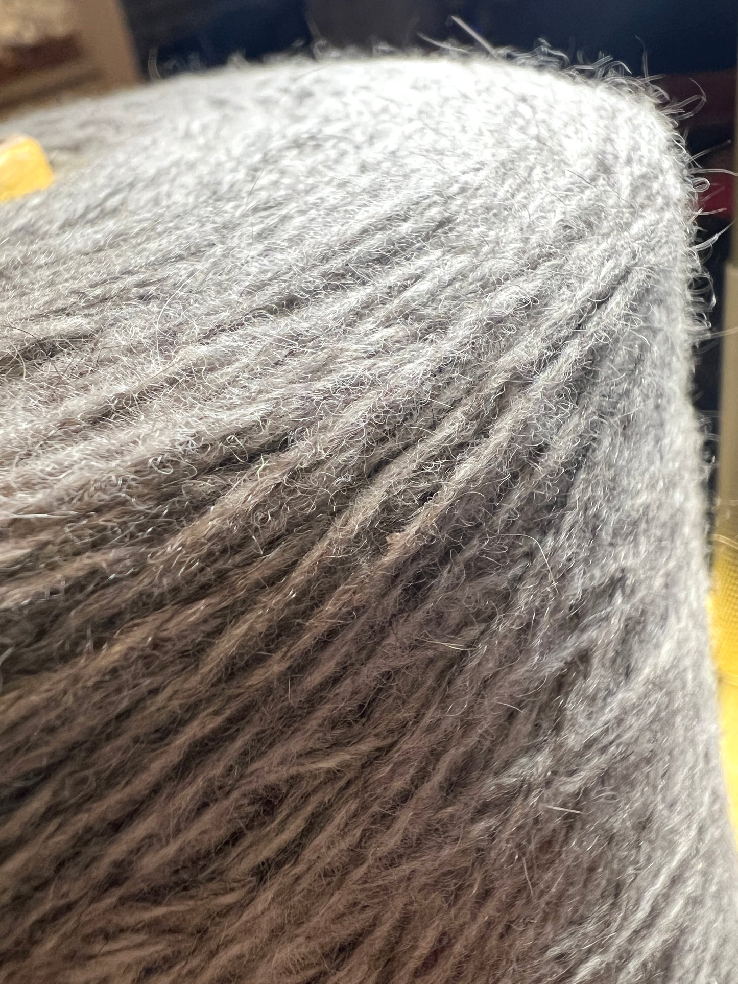 Loro Piana CINCICASH ultra-luxury 80% cashmere and 20% sable Italian lace weight yarn for high-end knitting at iDOKNiT.