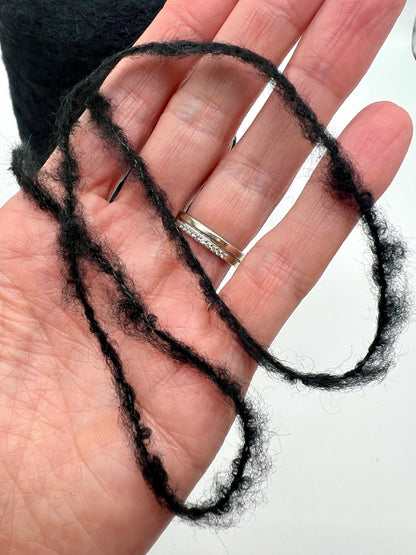 Luxury alpaca yarn GARFIELD showing airy halo structure
