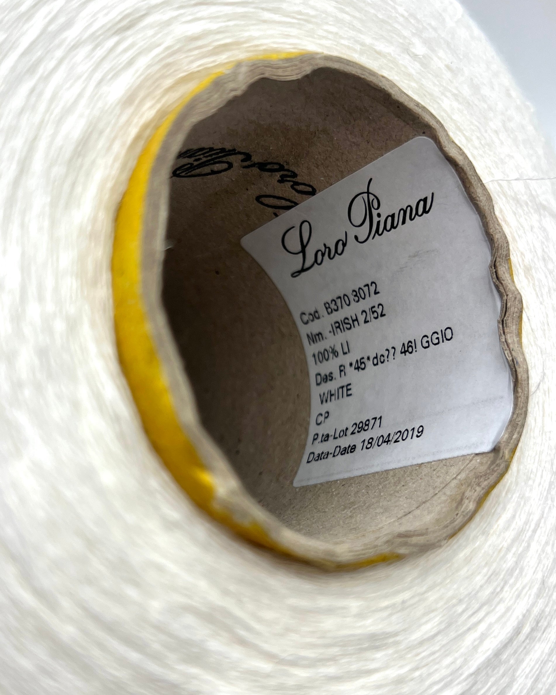 Extra-fine linen companion yarn for luxury summer garments
